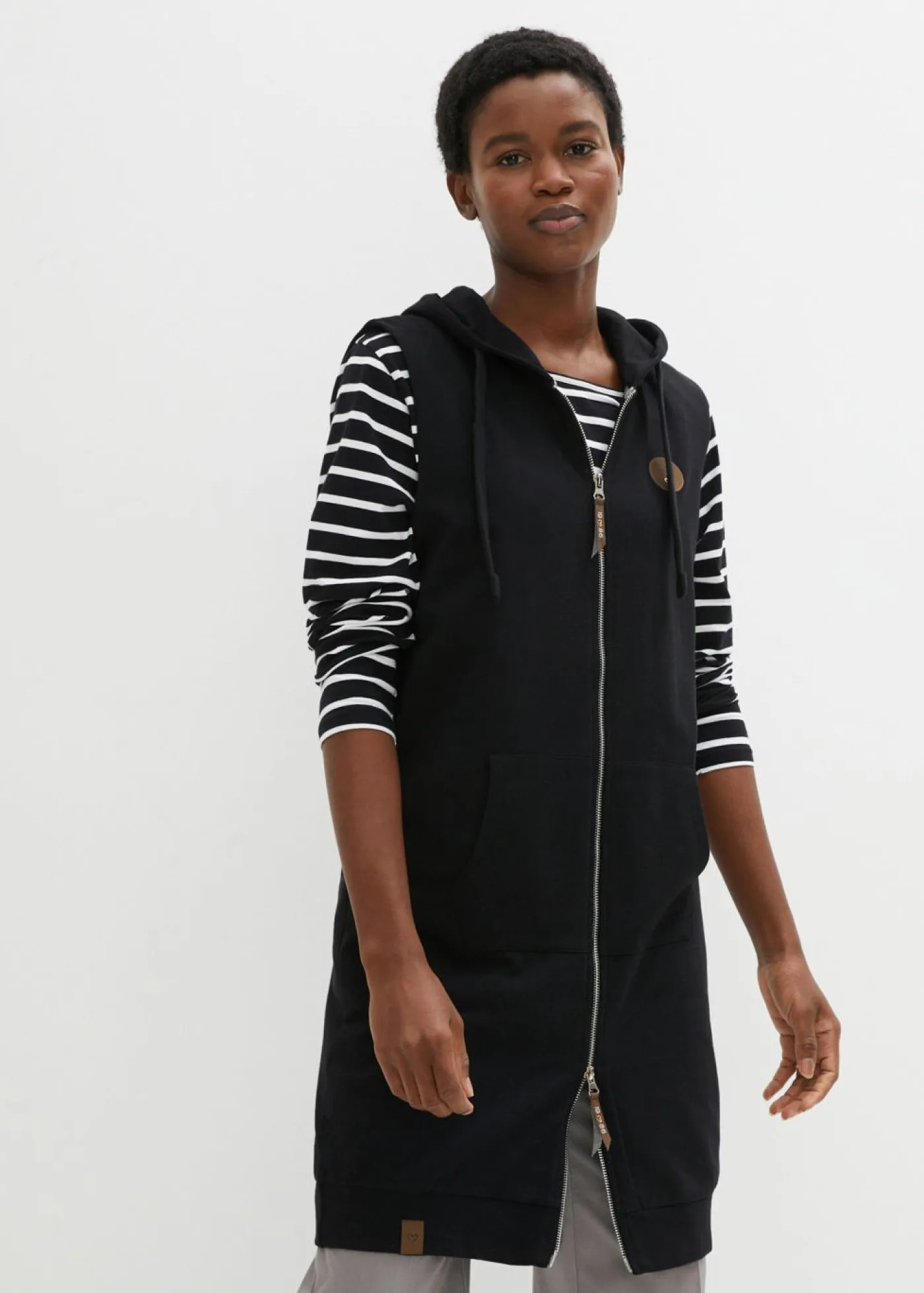 bonprix bonprix Ropa Cómoda|Chaquetas Y Abrigos>Chaleco largo tipo sudadera con capucha de mezcla de algodón Negro