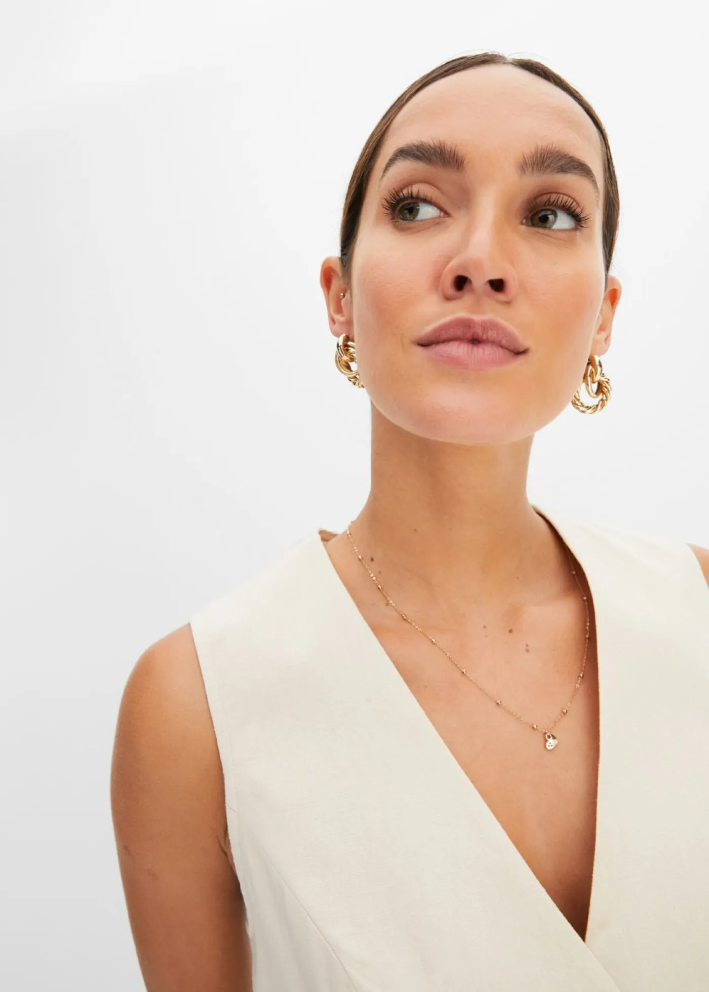 Mujer bonprix bonprix Chaleco y pantalón corto de mezcla de lino