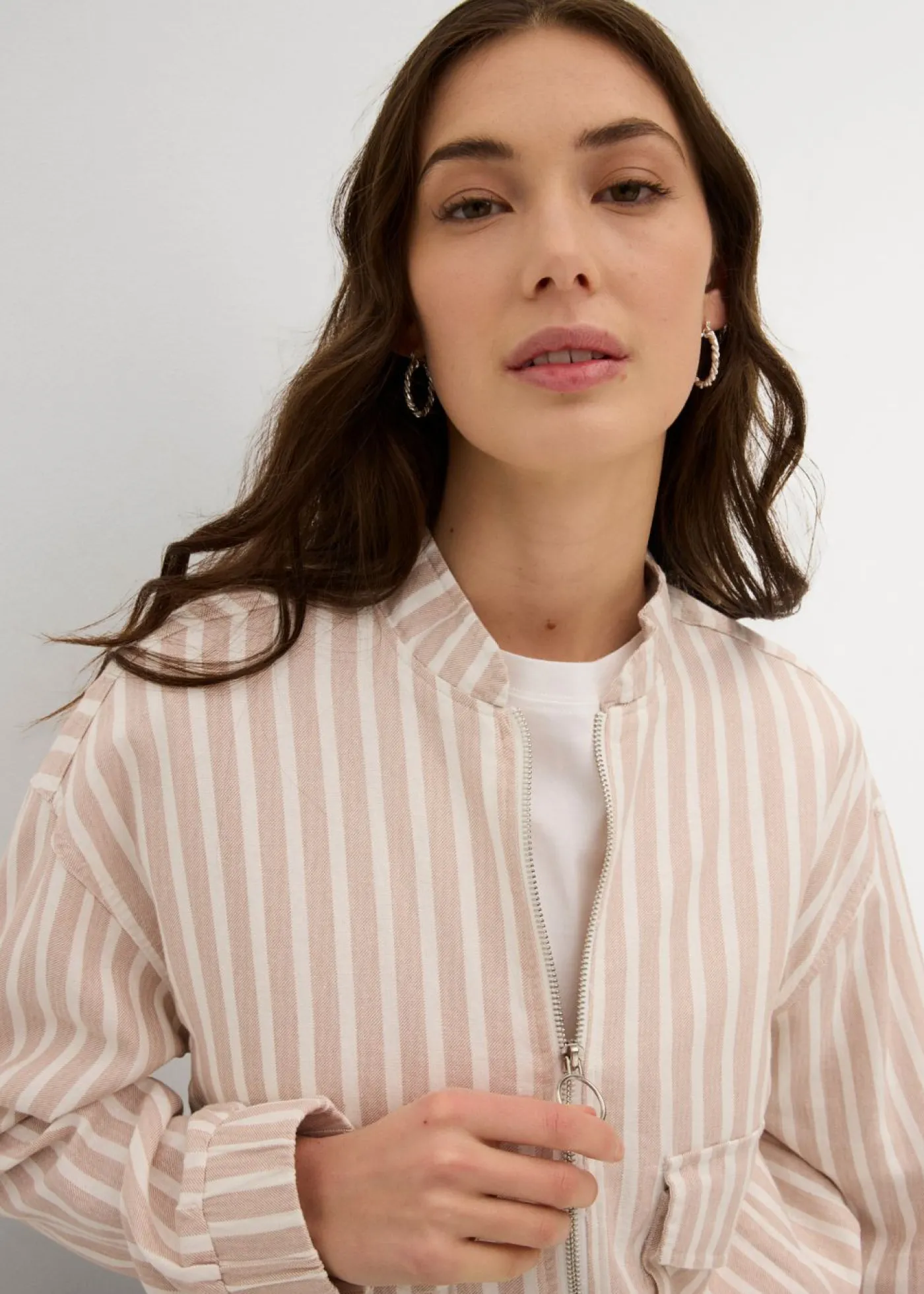 Mujer bonprix bonprix Chaqueta bomber con aspecto de lino