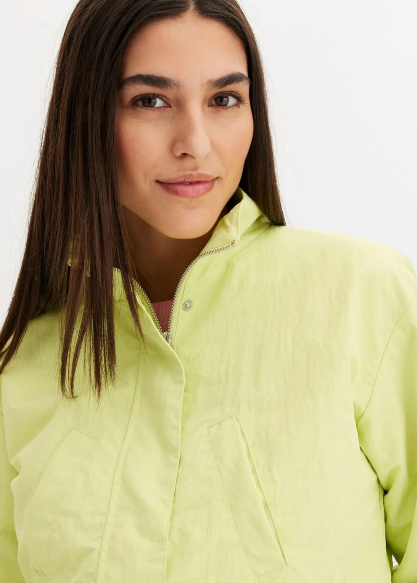 bonprix bonprix Chaquetas Y Abrigos>Chaqueta corta con cordón ajustable en la cintura Verde menta