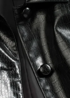 bonprix bonprix Chaquetas Y Abrigos>Chaqueta corta de piel sintética con acabado de cocodrilo brillante Negro