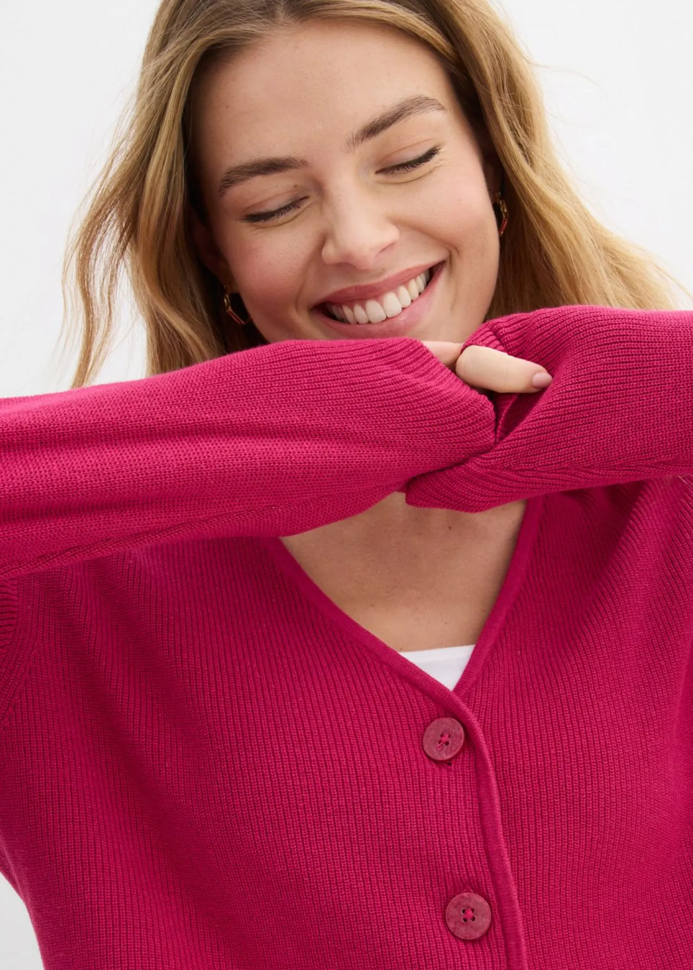 bonprix bonprix Básicos|Jerséis>Chaqueta corta de punto de algodón orgánico puro Rojo sangría