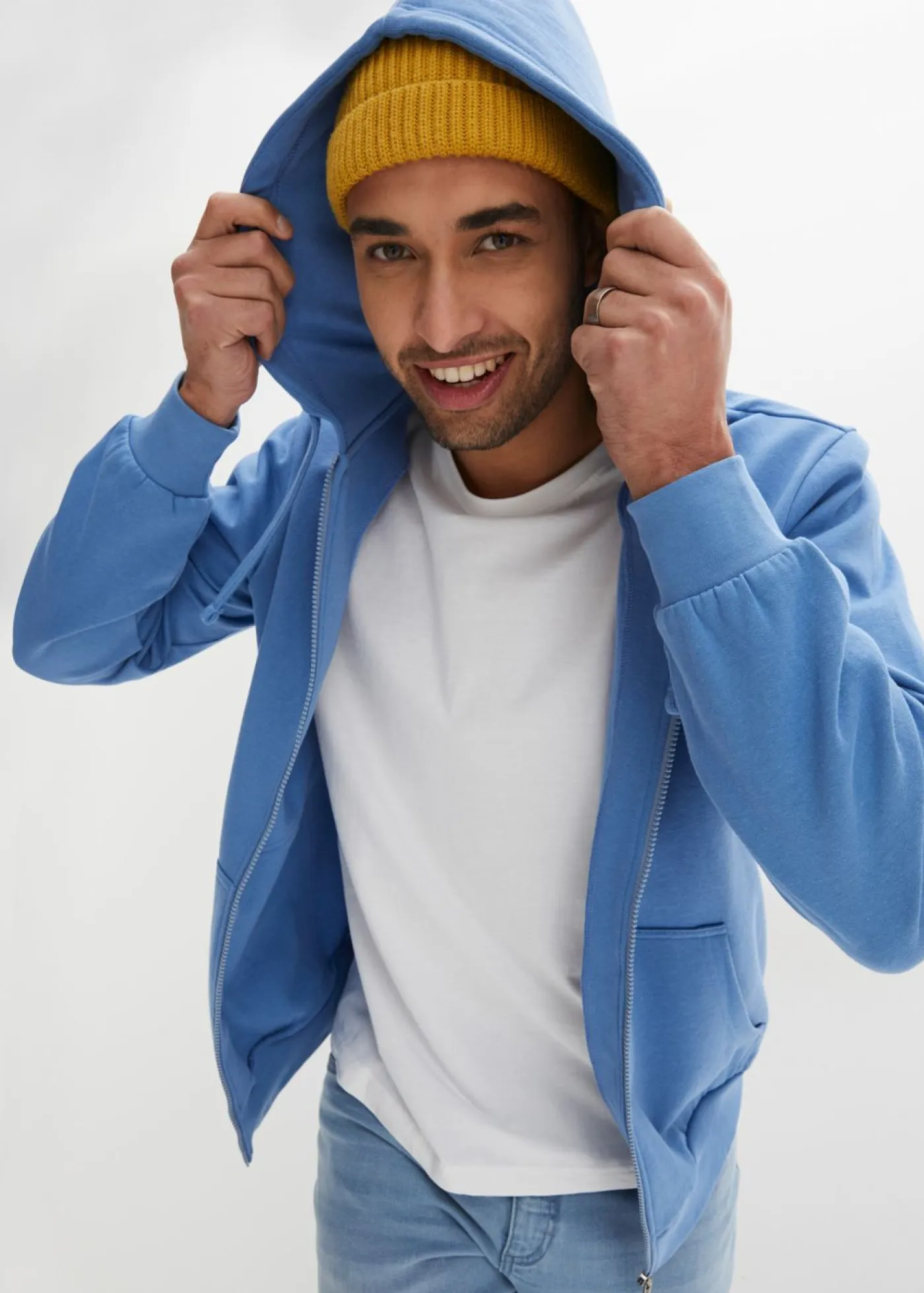 bonprix bonprix Básicos En Rebajas|Ropa Deportiva>Chaqueta de chándal con capucha, regular fit Azul cristal