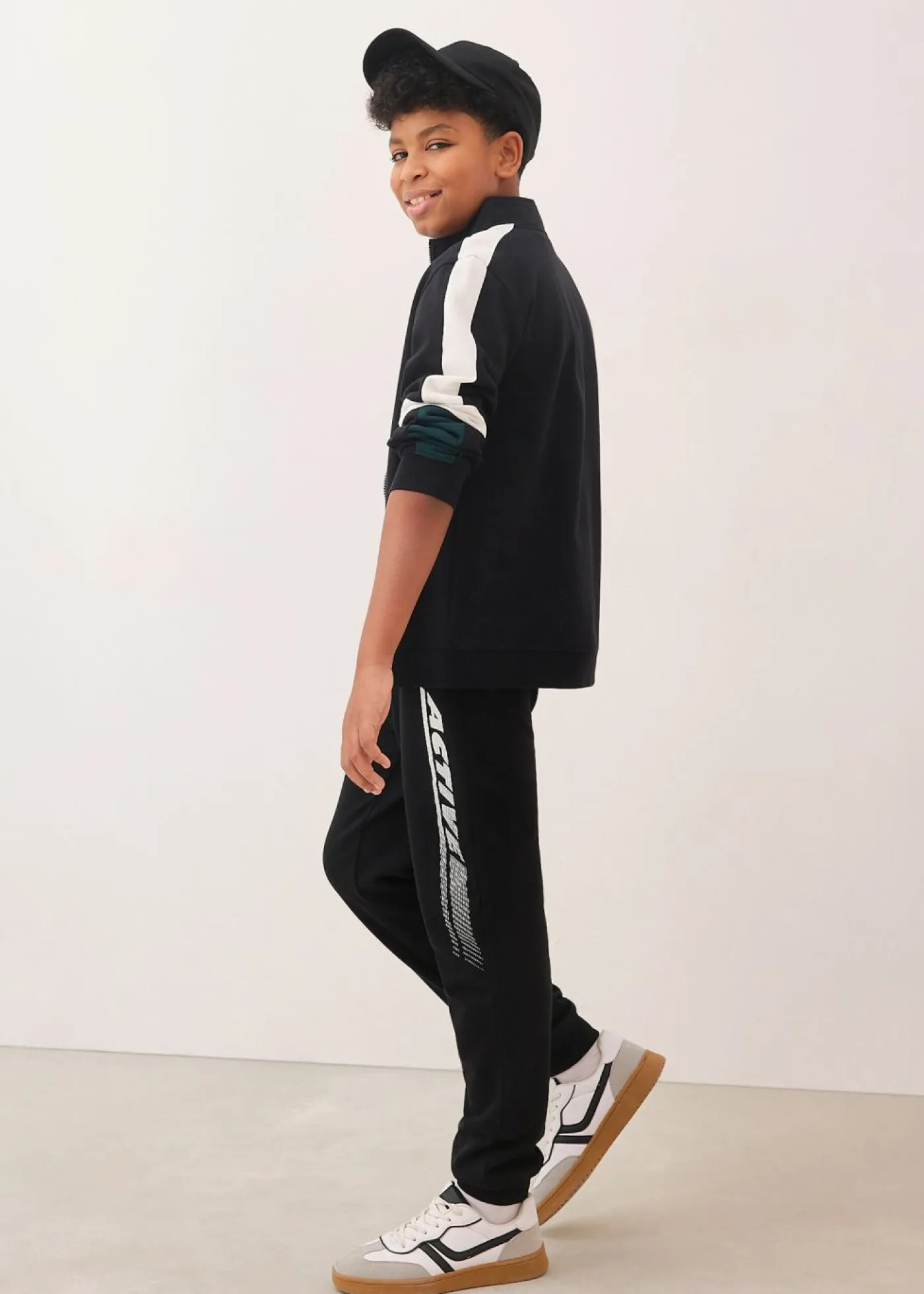 bonprix bonprix Ropa 9 A 16 Años·Sudaderas Y Jerséis|Ropa 9 A 16 Años·Novedades>Chaqueta de chándal de algodón orgánico puro Negro