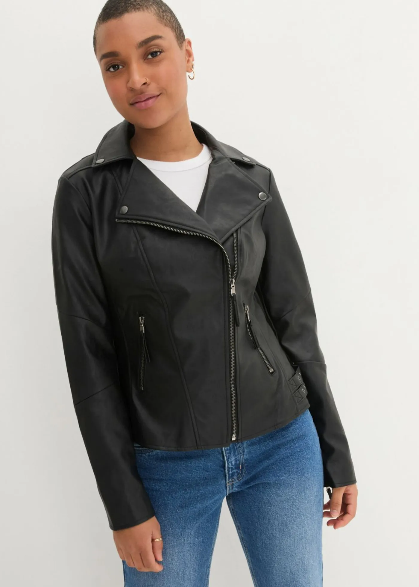 bonprix bonprix Chaquetas Y Abrigos>Chaqueta de piel sintética de viscosa pura Negro