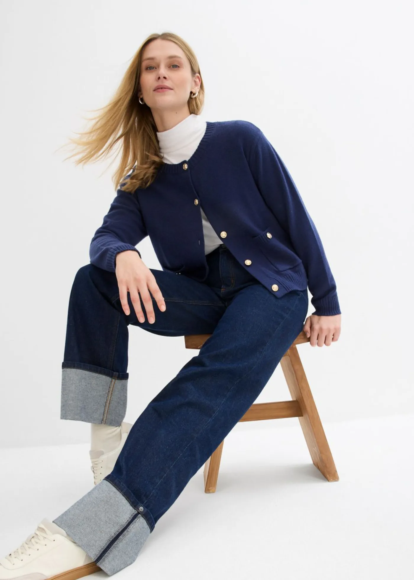 bonprix bonprix Jerséis|Ropa De Punto>Chaqueta de punto con bolsillos Azul marino