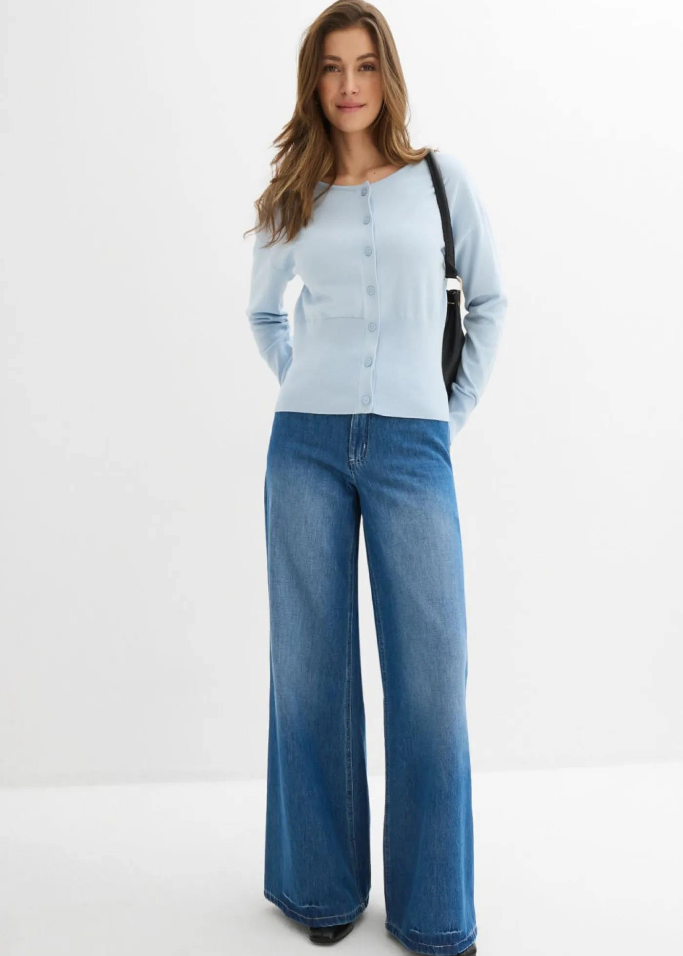 bonprix bonprix Jerséis|Novedades>Chaqueta de punto fino con cuello redondo azul pálido