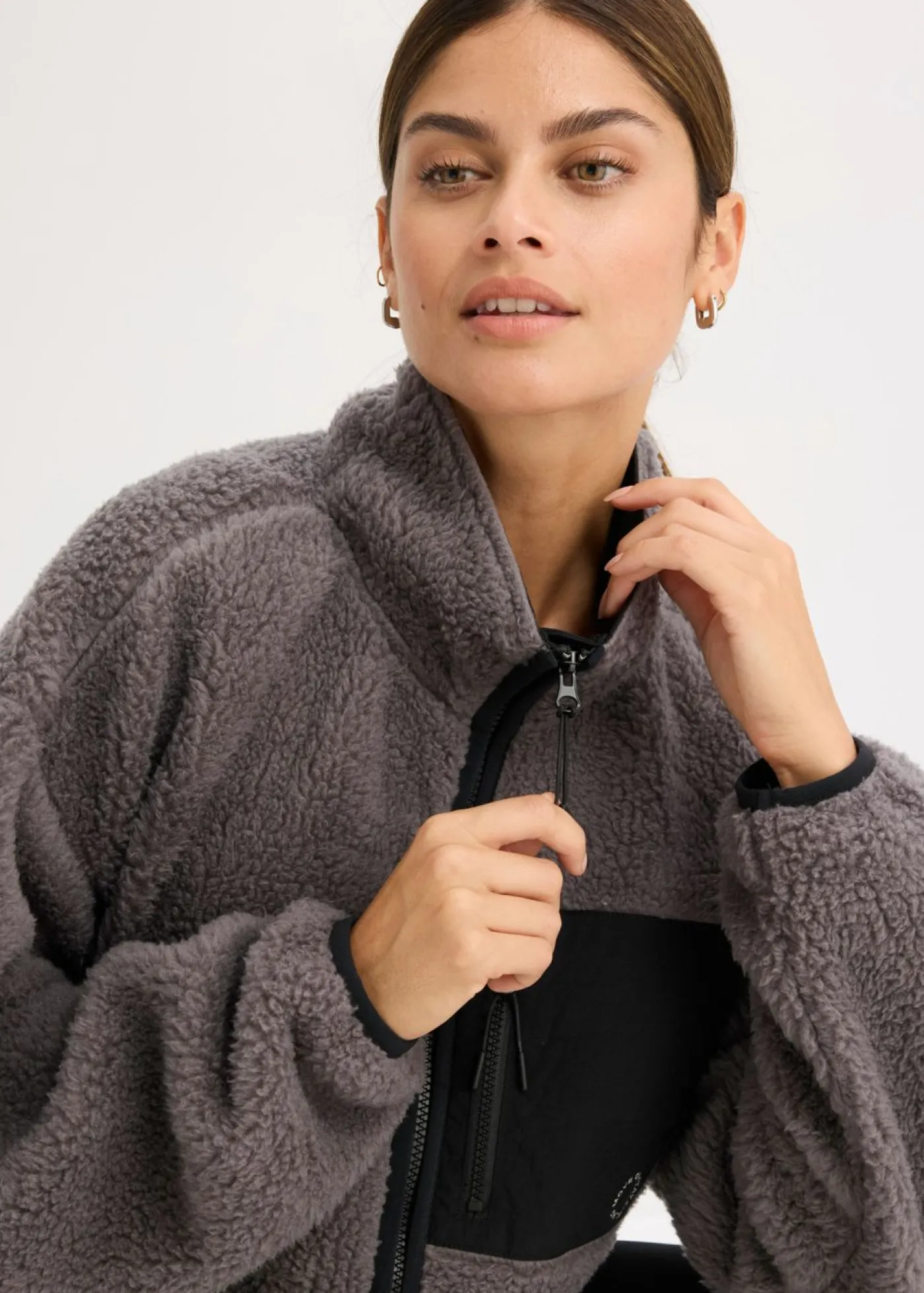 bonprix bonprix Ropa Deportiva|Chaquetas Y Abrigos>Chaqueta deportiva funcional con corte holgado Pizarra + negro