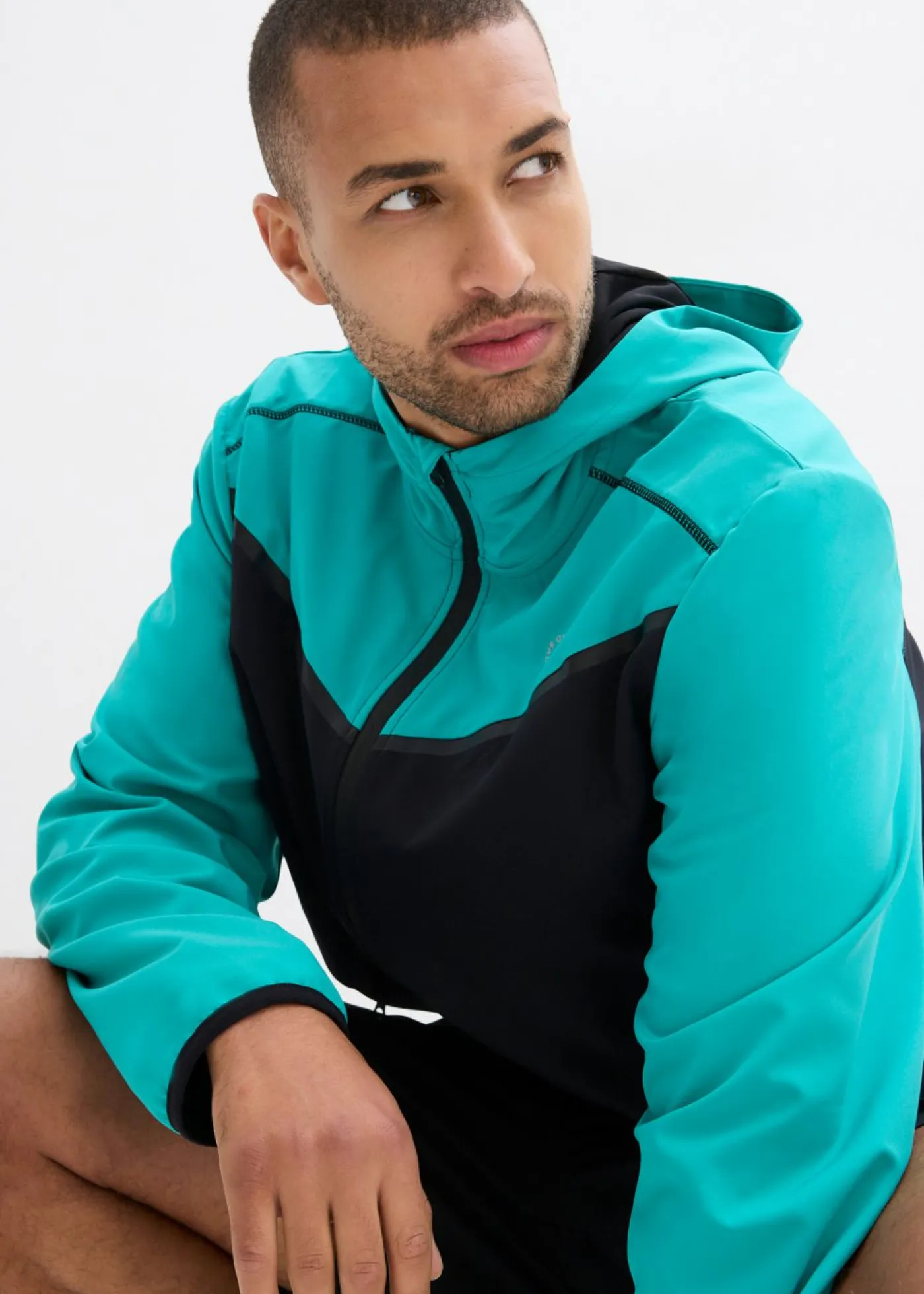 Hombre bonprix bonprix Chaqueta deportiva ligera de material de secado rápido para hombres