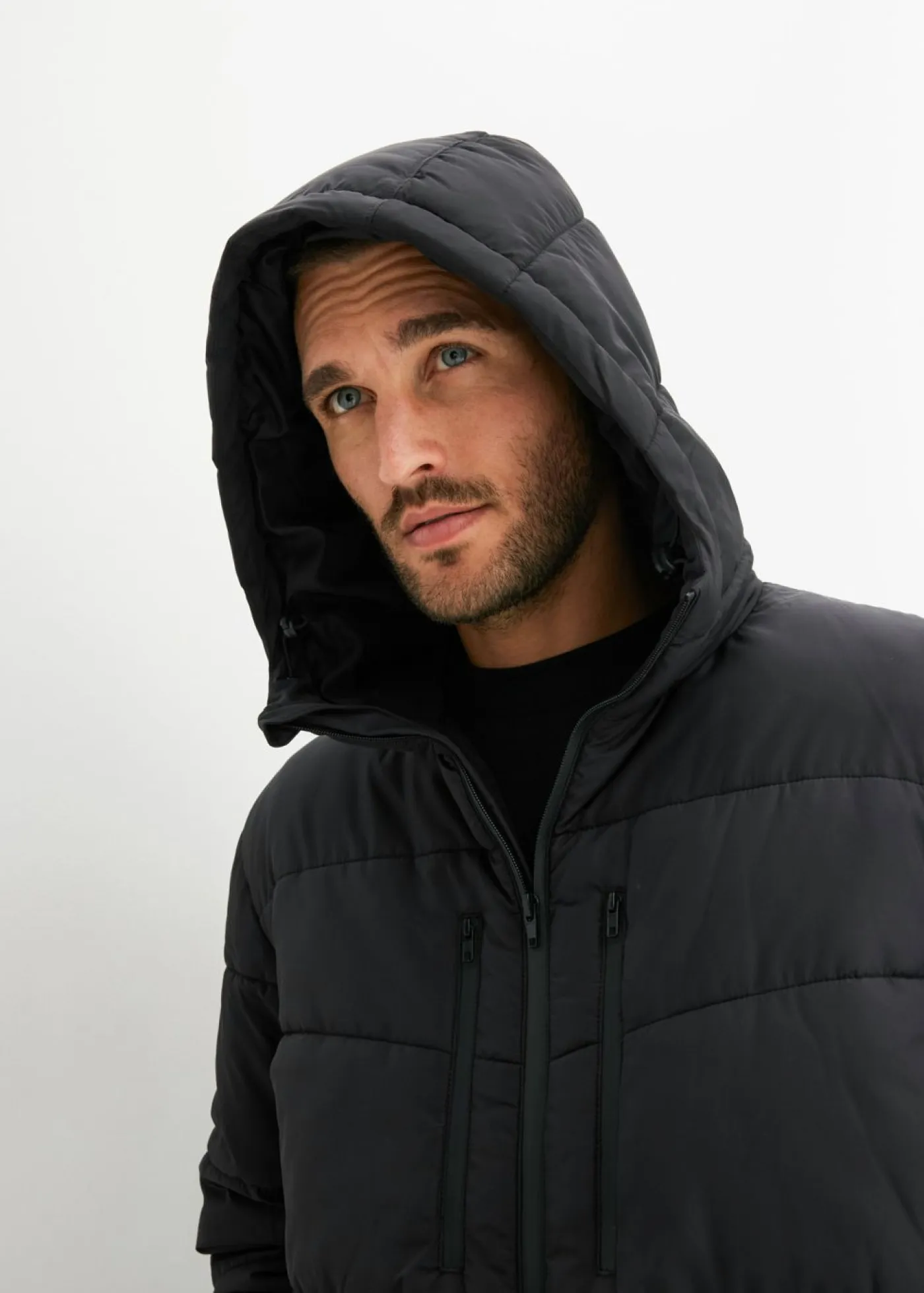 Hombre bonprix bonprix Chaqueta funcional repelente al agua con acabado Bionic