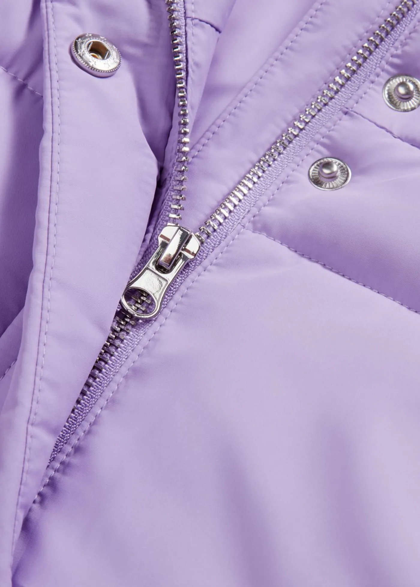 bonprix bonprix Chaquetas Y Abrigos>Chaqueta guateada con cuello alto Lila suave