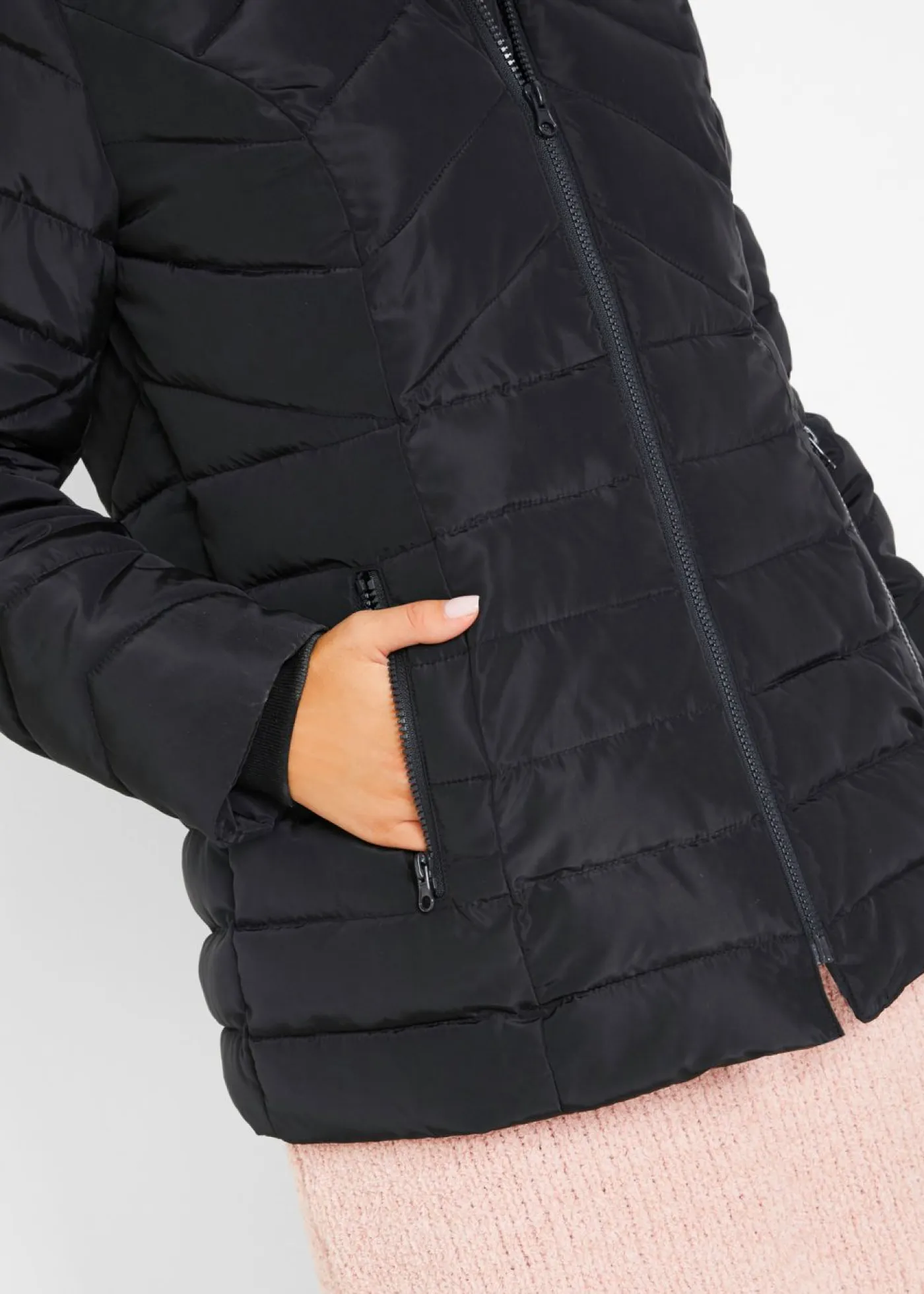 bonprix bonprix Chaquetas Y Abrigos>Chaqueta guateada ligera con capucha desmontable Negro