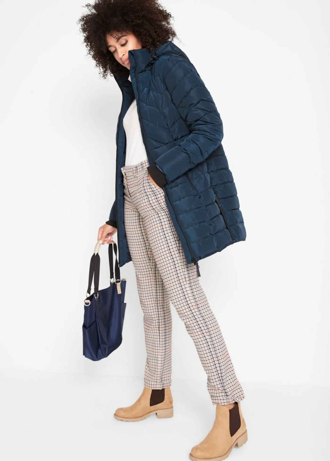 bonprix bonprix Chaquetas Y Abrigos>Chaqueta larga acolchada con relleno Azul marino