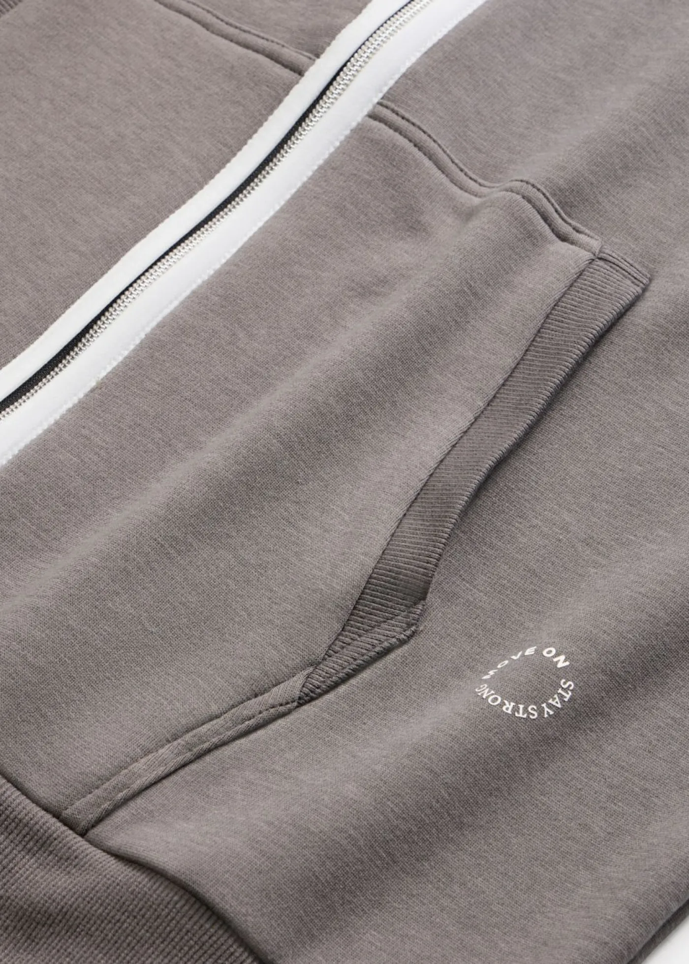 Mujer bonprix bonprix Chaqueta térmica de chándal de material de secado rápido con corte ancho