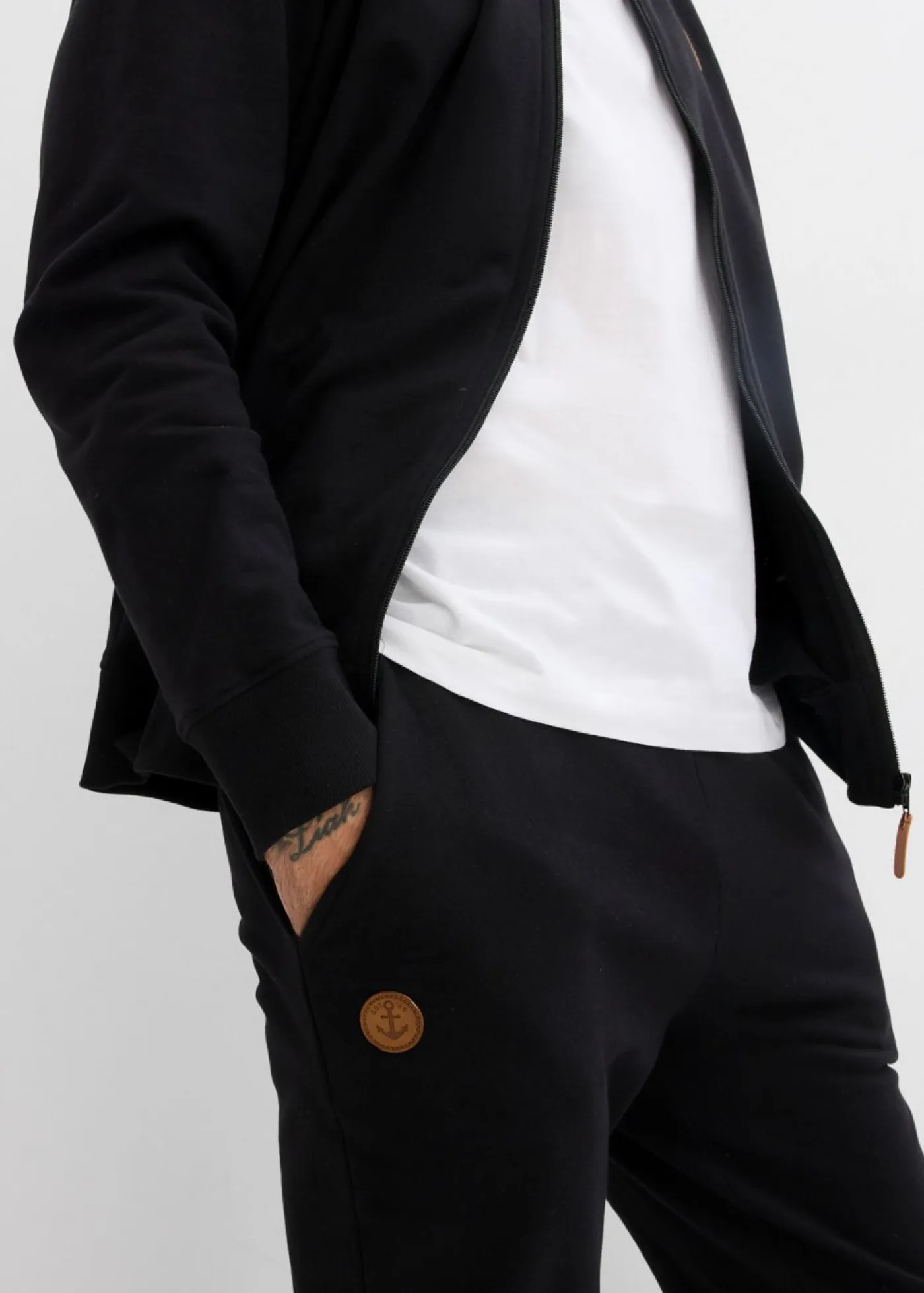 bonprix bonprix Básicos En Rebajas|Ropa Deportiva>Chándal de algodón orgánico puro (conjunto de 2 piezas) Negro