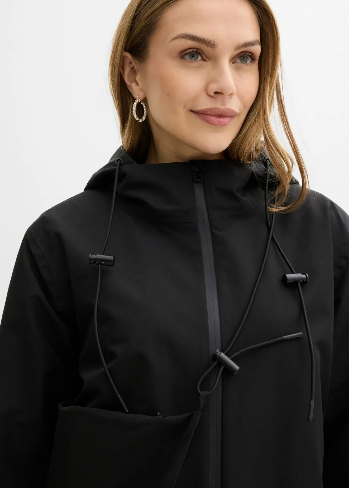 Mujer bonprix bonprix Chubasquero ligero con bolso estilo bandolera