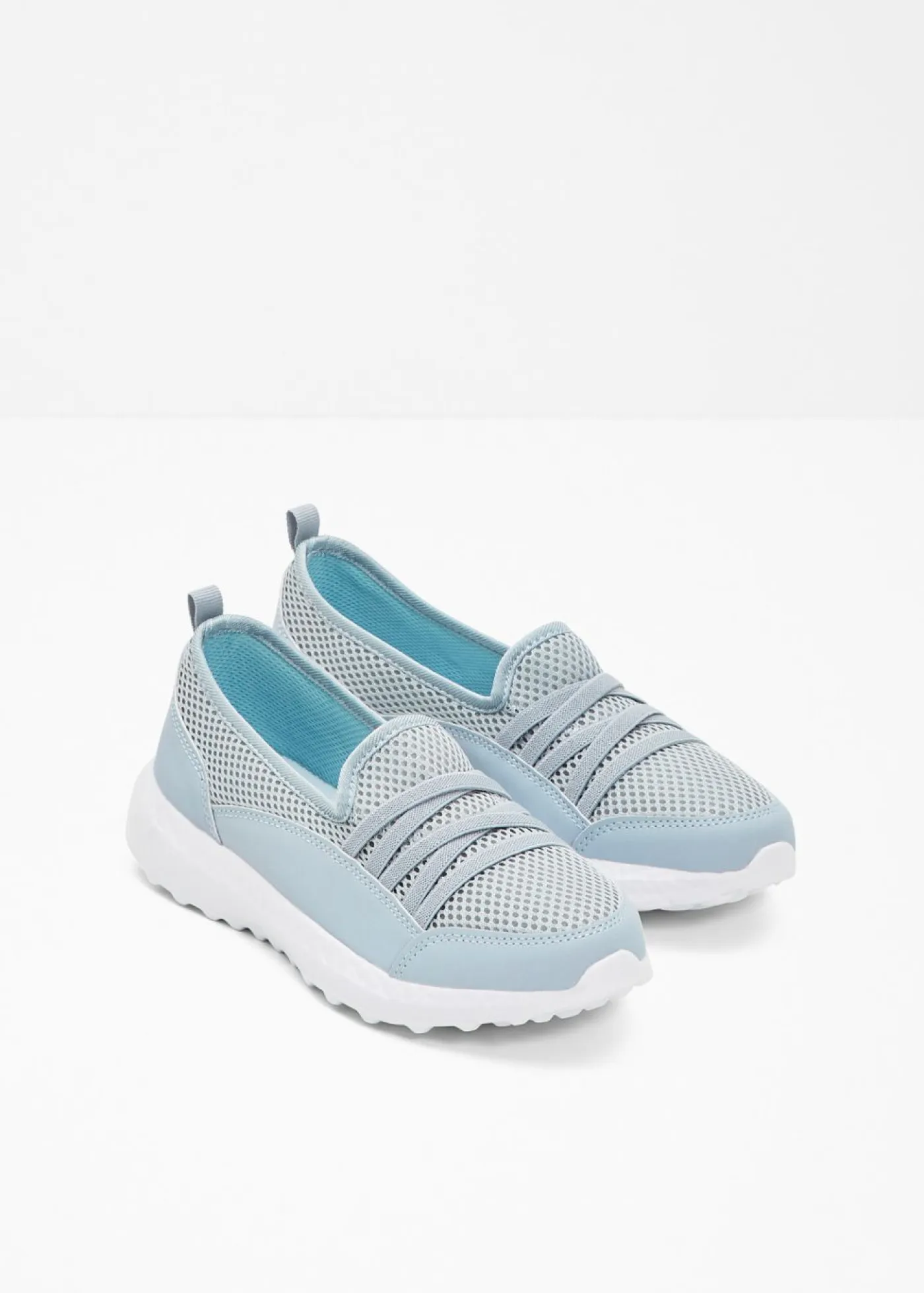 bonprix bonprix Tendencias·Zapatos Veganos|Zapatos Cómodos>Cómodas zapatillas, slip in, con suela fina Azul claro