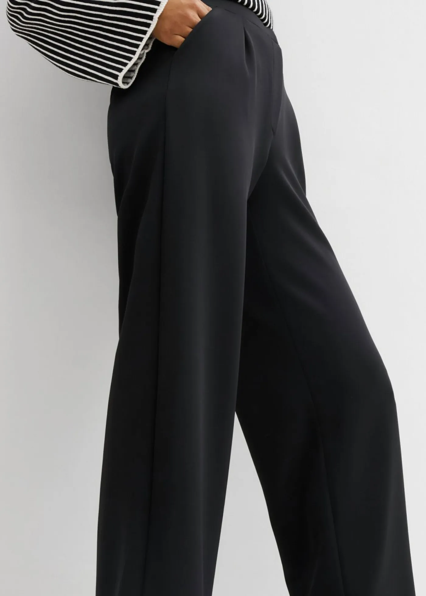 bonprix bonprix Esenciales|Pantalones>Cómodo pantalón de chándal fluido Negro