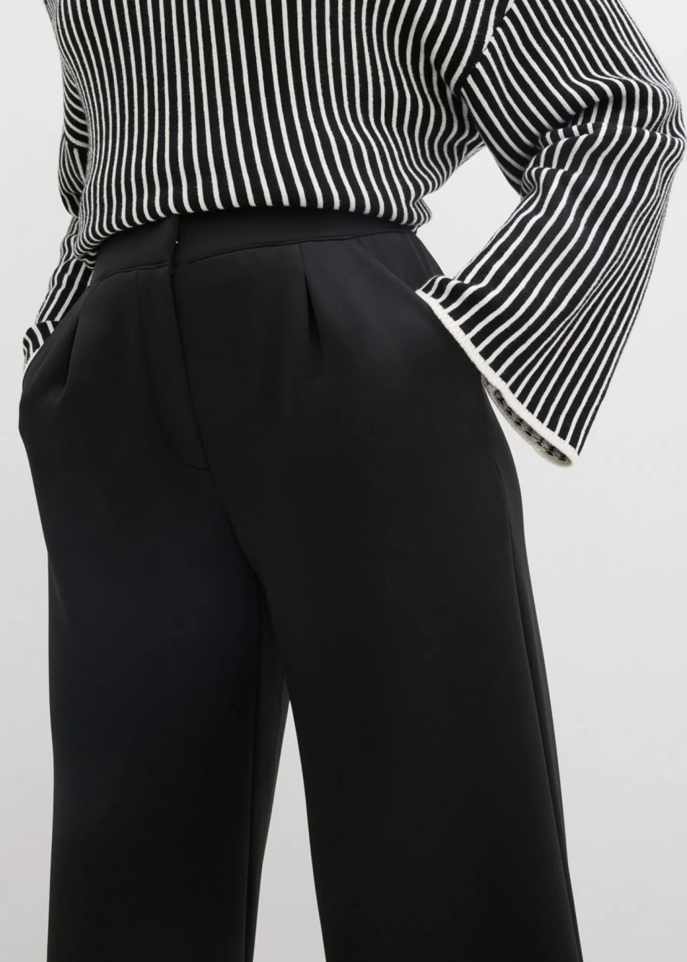 bonprix bonprix Esenciales|Pantalones>Cómodo pantalón de chándal fluido Negro