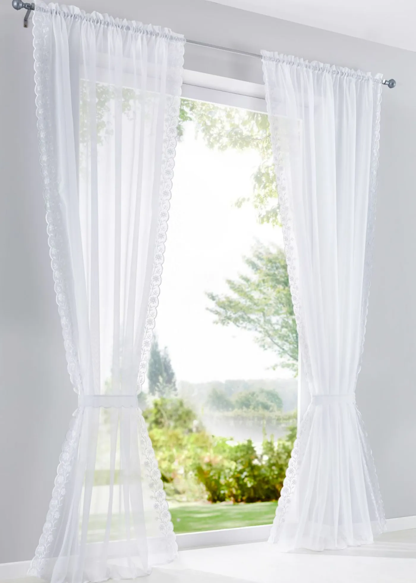 bonprix bonprix Muebles De Sala De Estar·Cortinas De Salón|Todas Las Cortinas>Cortina con bordado, incluye alzapaños (1 unidad) Blanco