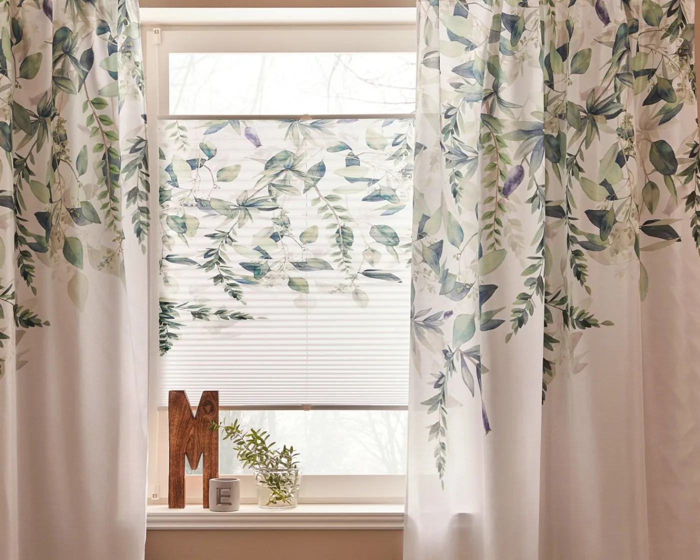 bonprix bonprix Muebles De Sala De Estar·Cortinas De Salón|Cortinas Para Dormitorio>Cortina con estampado de flores (1 unidad) Blanco-verde