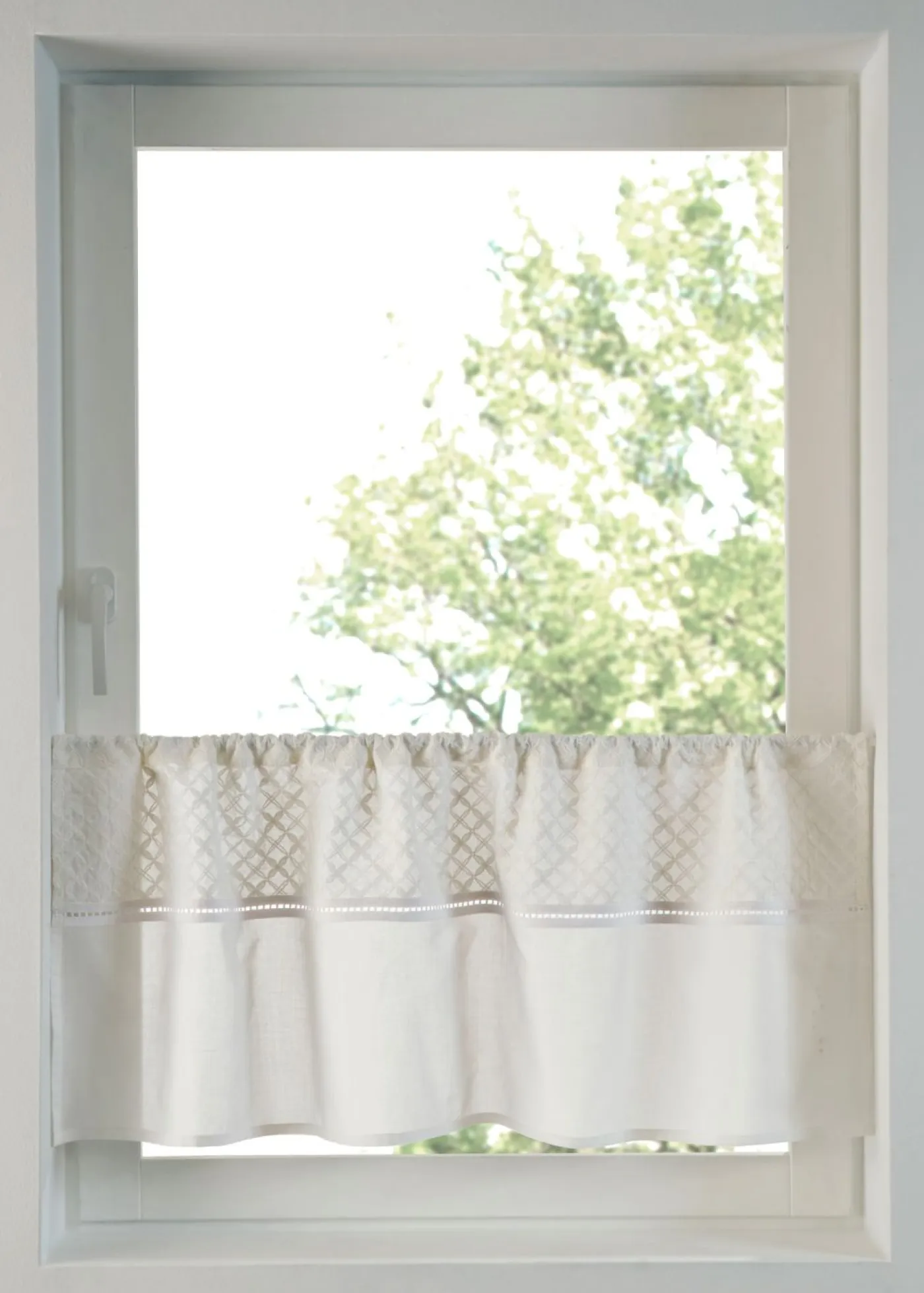 bonprix bonprix Visillos>Cortina de algodón orgánico con bordado Blanco-beige