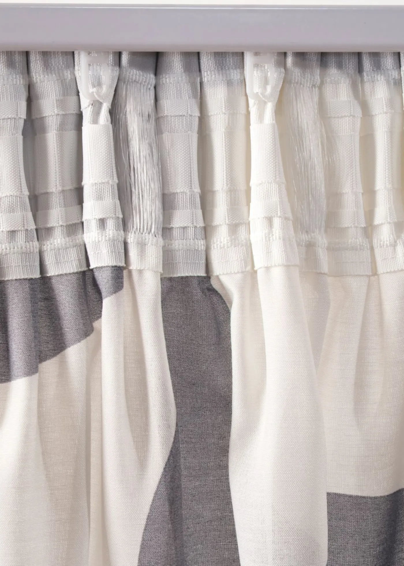 bonprix bonprix Cortina de poliéster reciclado con estampado gráfico (1 unidad)