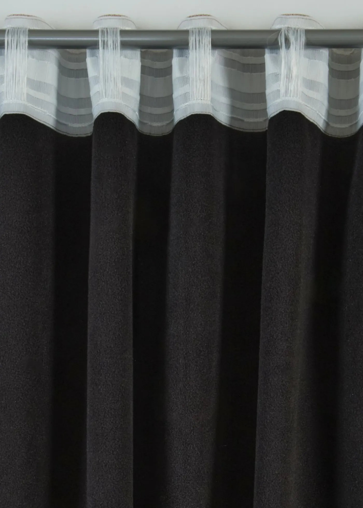 bonprix bonprix Cortinas Opacas|Cortinas Para Dormitorio>Cortina térmica con reverso polar negro (1 unidad) Beige