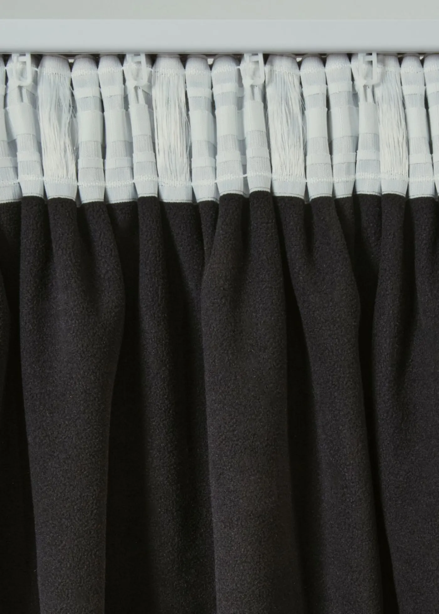 bonprix bonprix Cortinas Opacas|Cortinas Para Dormitorio>Cortina térmica con reverso polar negro (1 unidad) Beige