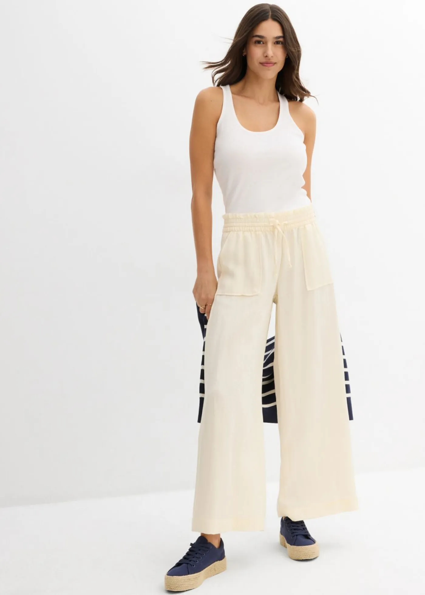 bonprix bonprix Pantalones>Culotte de mezcla de lyocell fluido Blanco-crema