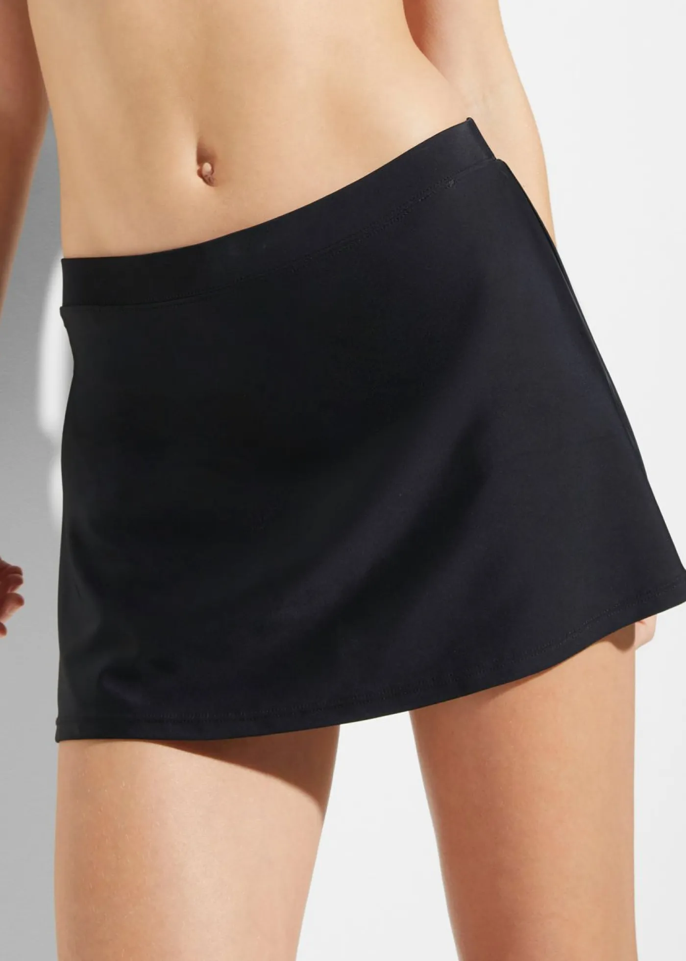 Mujer bonprix bonprix Falda de baño con braguita interior con poliamida reciclada