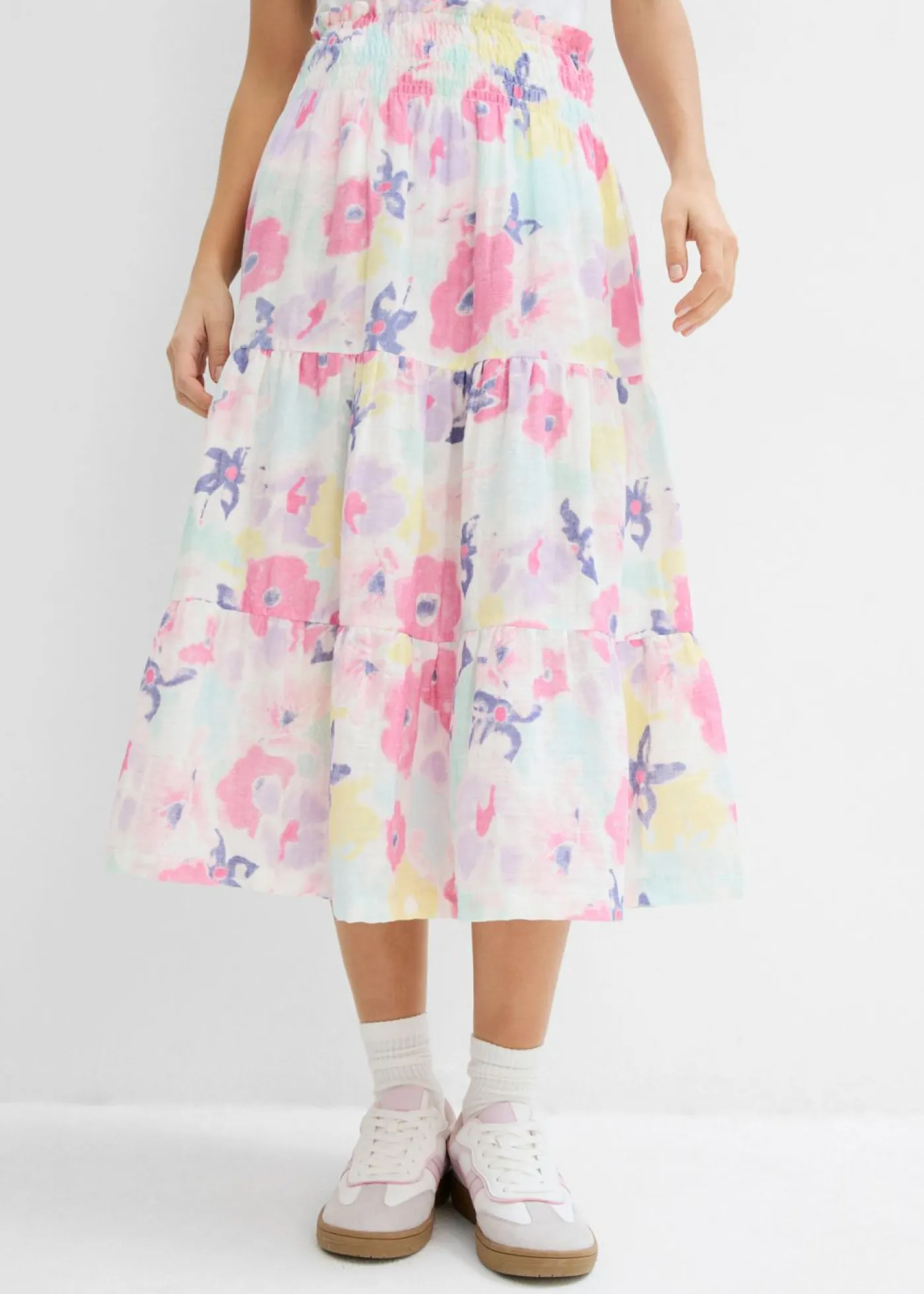 bonprix bonprix Faldas>Falda de capas de muselina rosa flamenco con flores