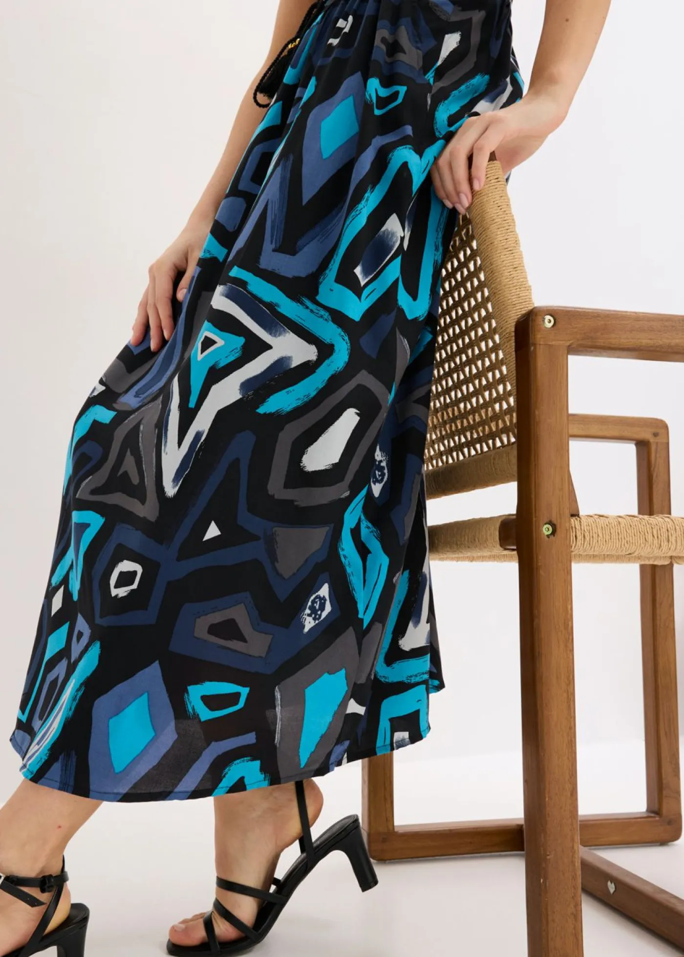 bonprix bonprix Faldas|Novedades>Falda larga de viscosa fluida Negro-azul con estampado gráfico