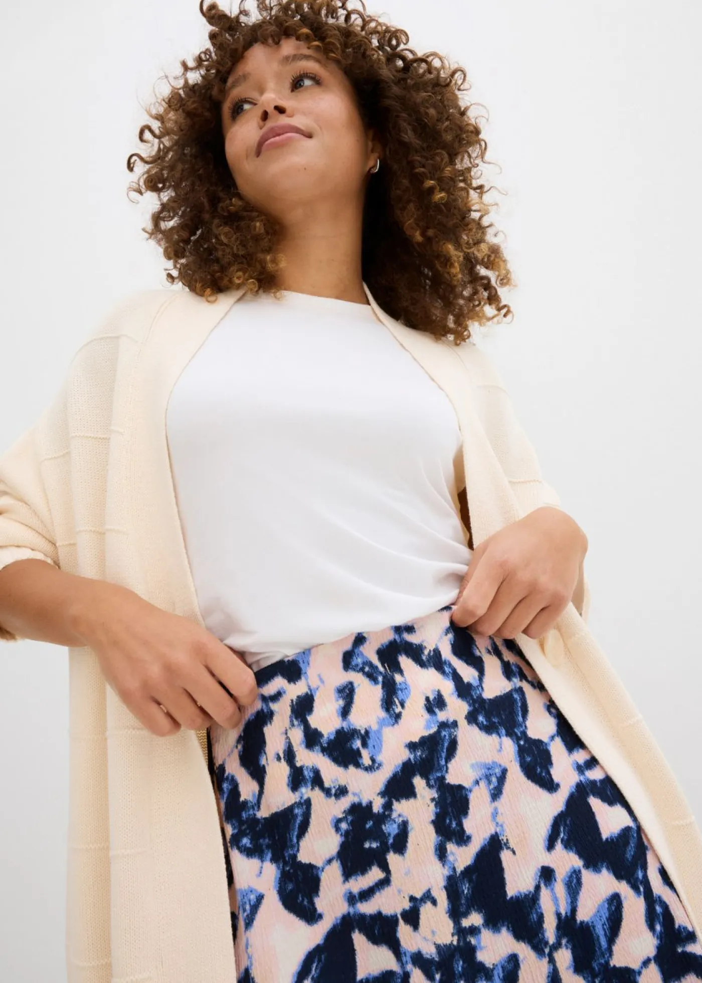 bonprix bonprix Faldas>Falda midi con corte ancho Azul nube/azul marino/rosa crema/lila empolvado/rosa melocotón estampado