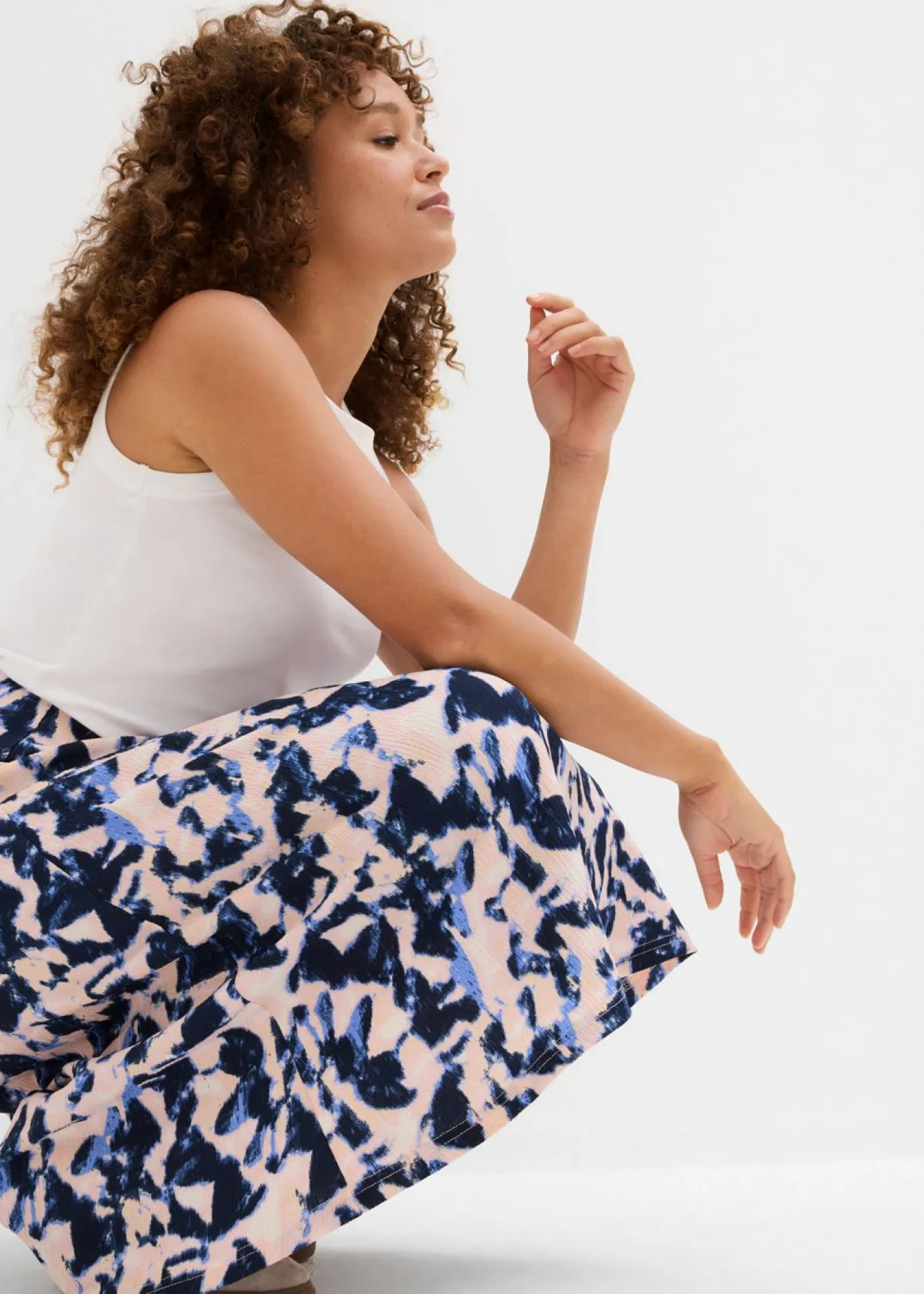 bonprix bonprix Faldas>Falda midi con corte ancho Azul nube/azul marino/rosa crema/lila empolvado/rosa melocotón estampado