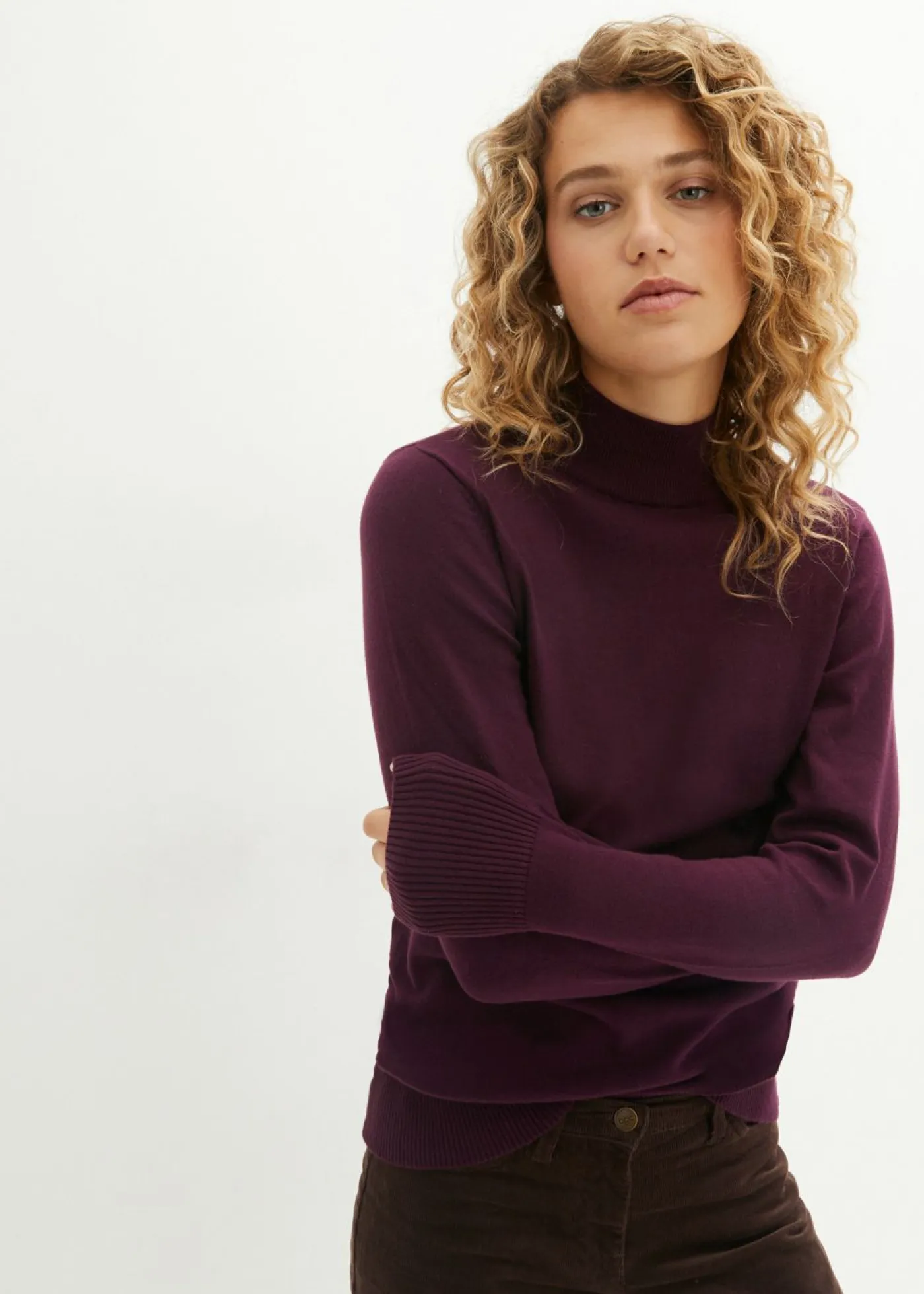 bonprix bonprix Básicos|Jerséis>Jersey básico de punto fino con cuello alto y algodón reciclado morado intenso