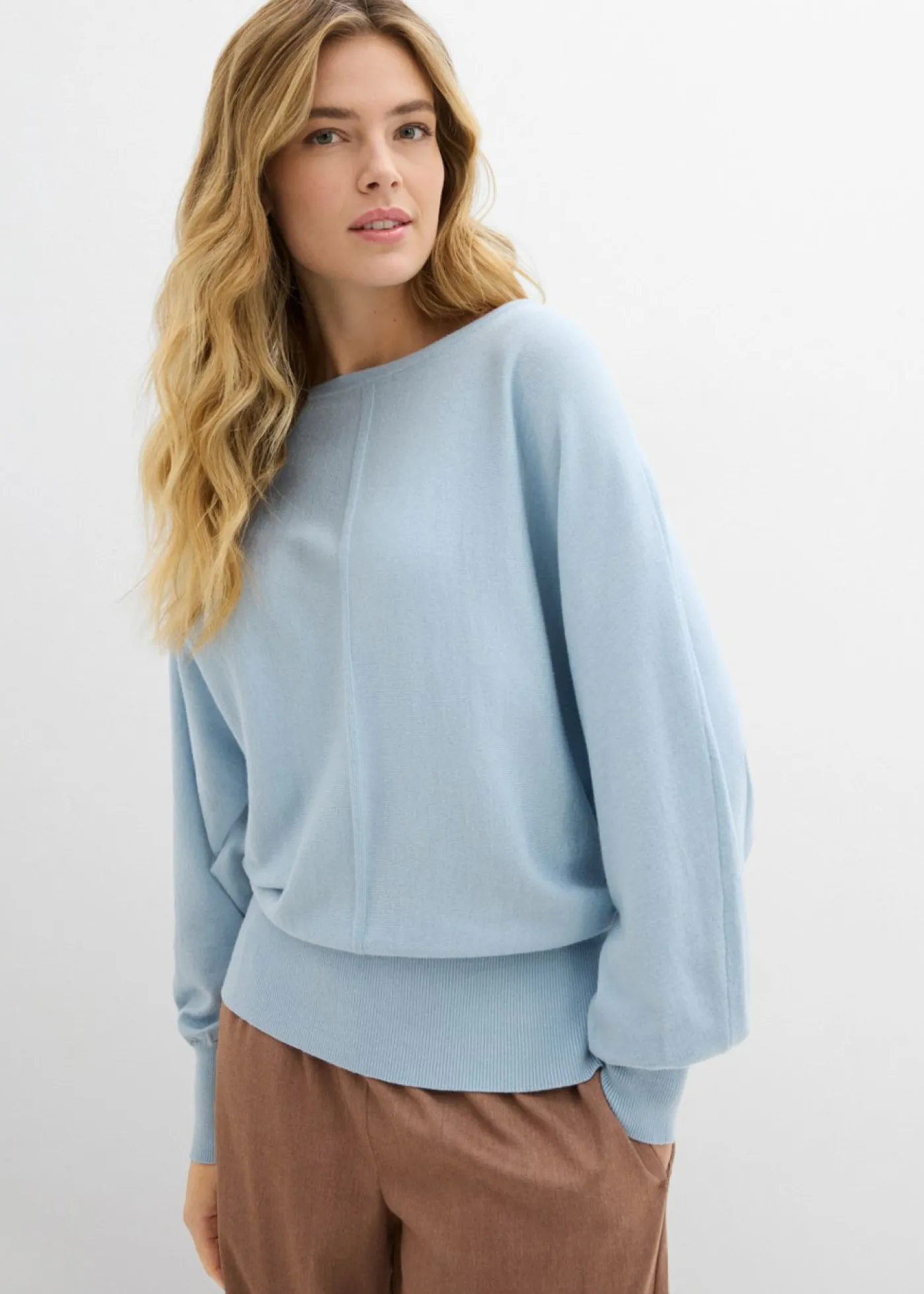 bonprix bonprix Jerséis|Ropa De Punto>Jersey con mangas murciélago azul pálido