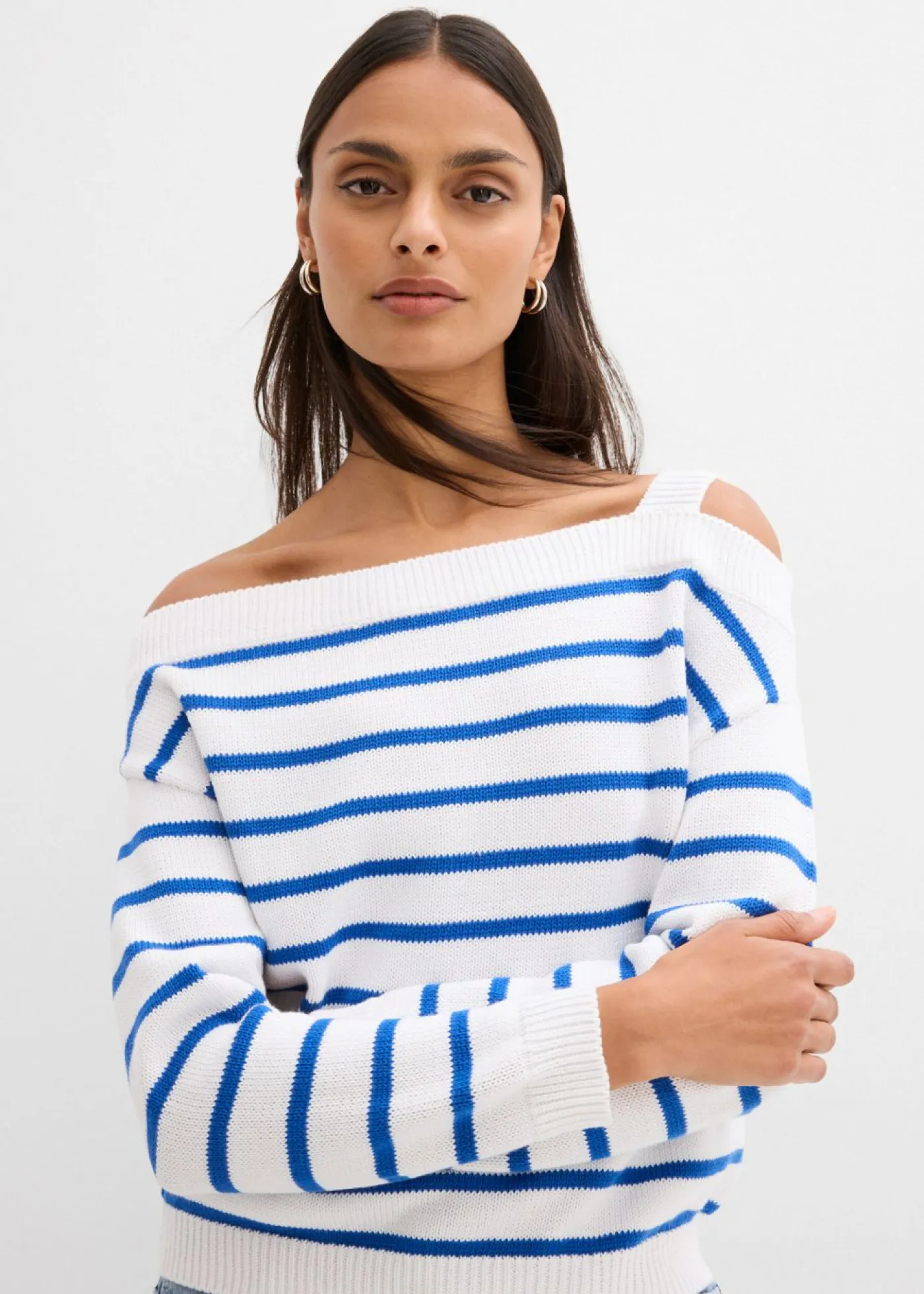 bonprix bonprix Jerséis>Jersey con un hombro al descubierto blanco-azul rayas horizontales
