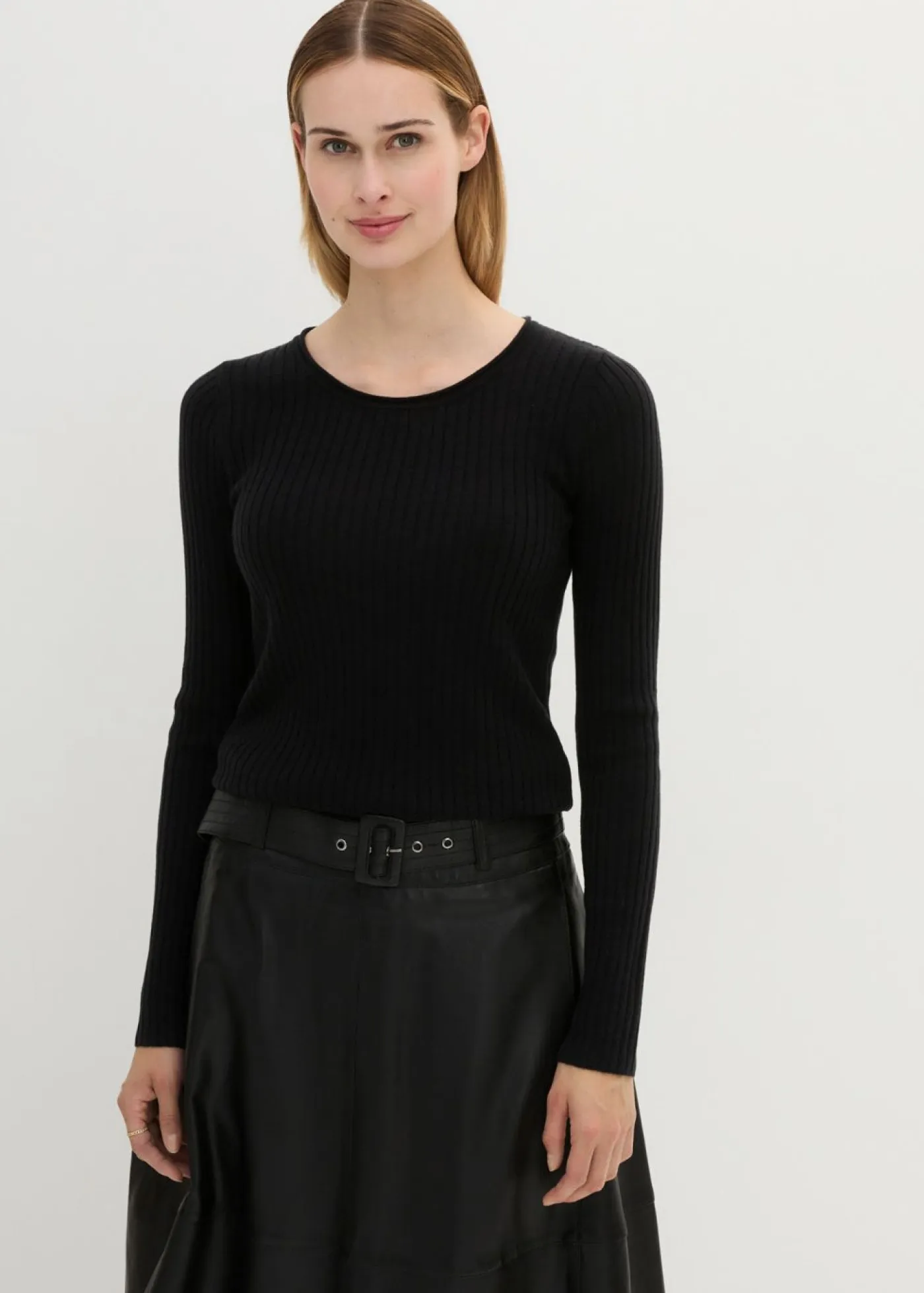 bonprix bonprix Premium|Jerséis>Jersey de canalé en lana merina Negro