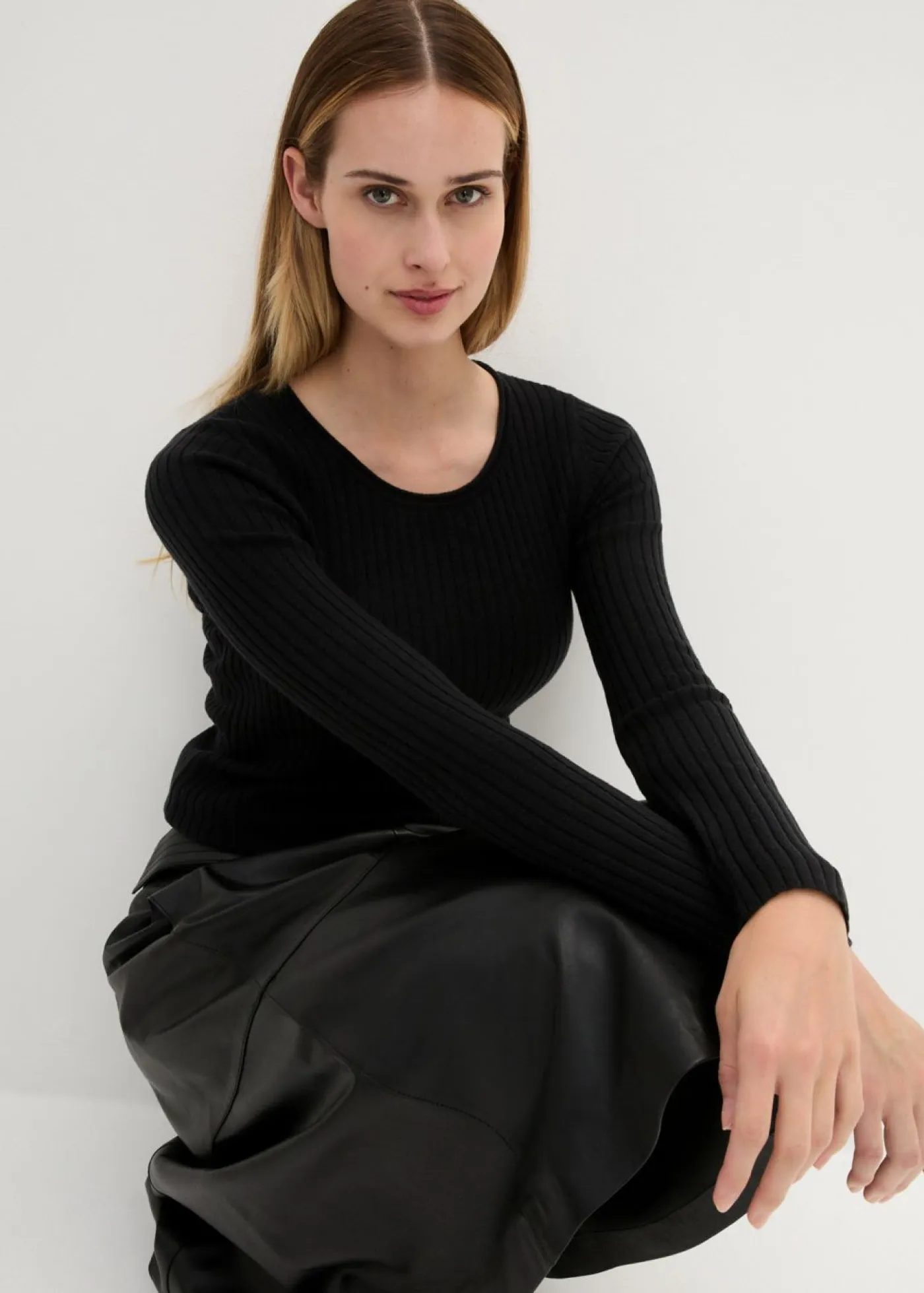 bonprix bonprix Premium|Jerséis>Jersey de canalé en lana merina Negro