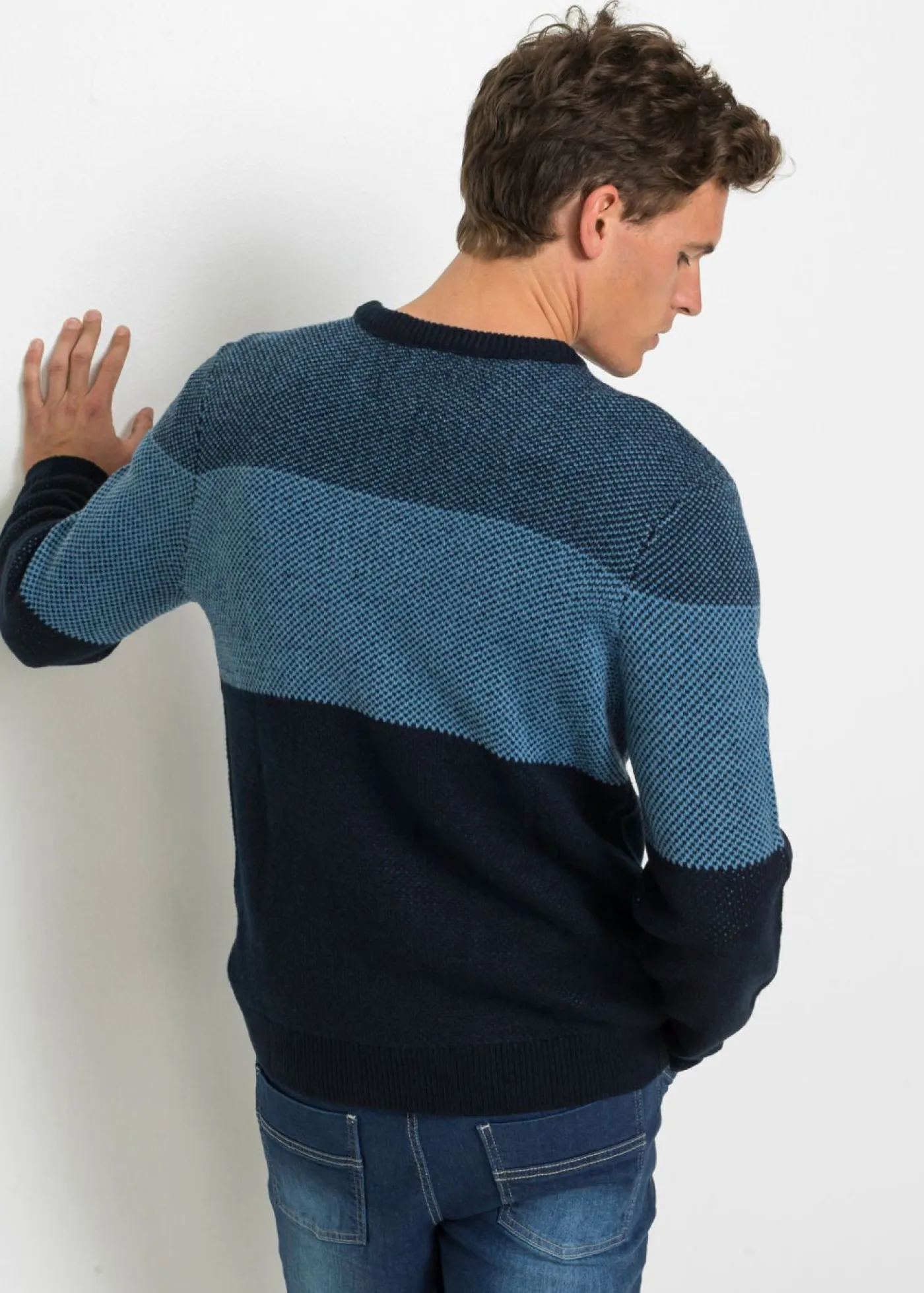 bonprix bonprix Jerséis Y Cárdigans>Jersey de cuello redondo con diseño de bloques de color azul marino con rayas