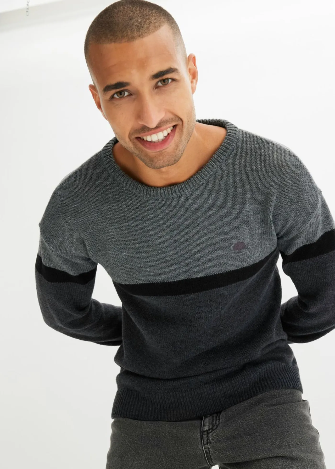 bonprix bonprix Jerséis Y Cárdigans>Jersey de cuello redondo de fácil cuidado, en diseño de bloques de color gris jaspeado-antracita jaspeado-negro moteado