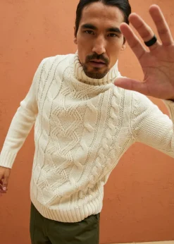 Hombre bonprix bonprix Jersey de cuello vuelto con patrón trenzado