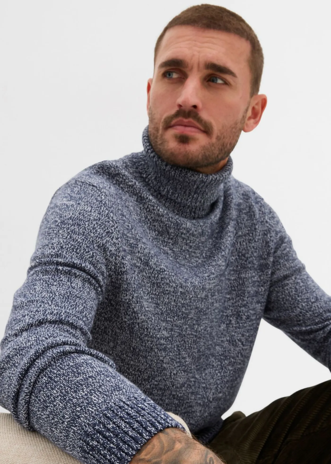 bonprix bonprix Básicos En Rebajas|Jerséis Y Cárdigans>Jersey de cuello vuelto con algodón Azul marino/blanco jaspeado