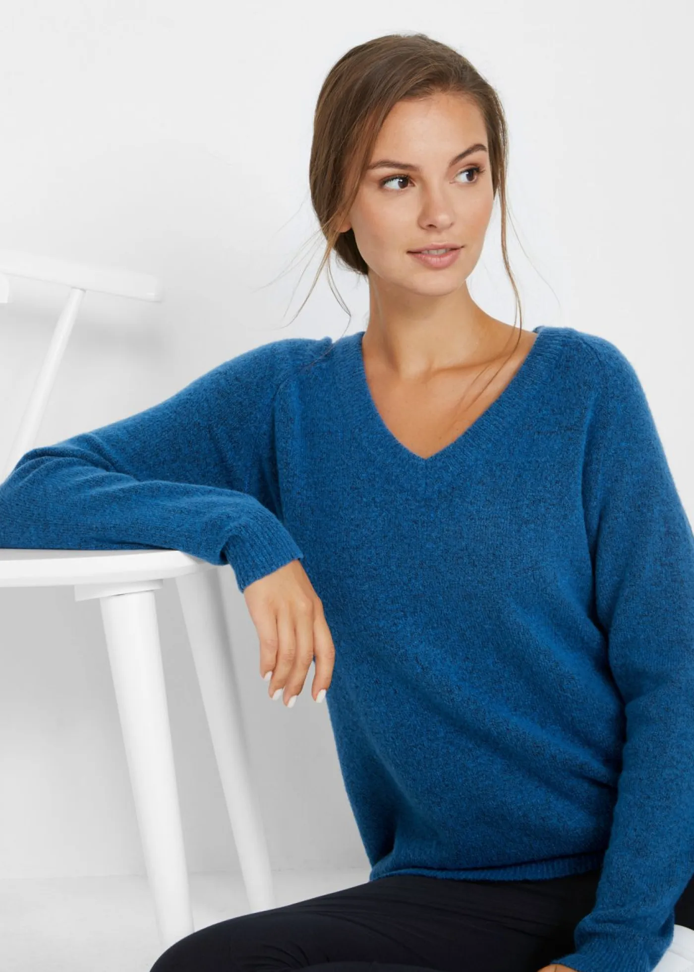 bonprix bonprix Jerséis|Ropa De Punto>Jersey de punto con cuello en V, de corte oversize Azul polar
