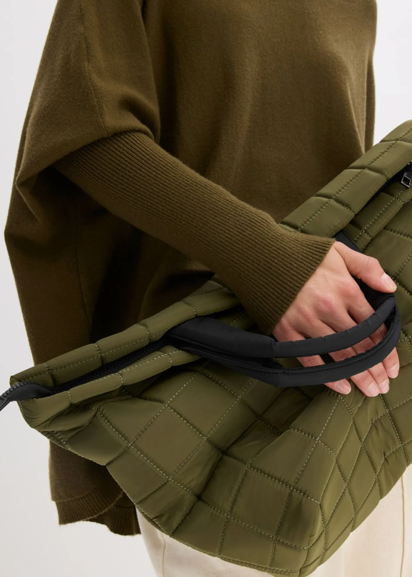 bonprix bonprix Jerséis|Ropa De Punto>Jersey de punto fino de mezcla de viscosa Oliva