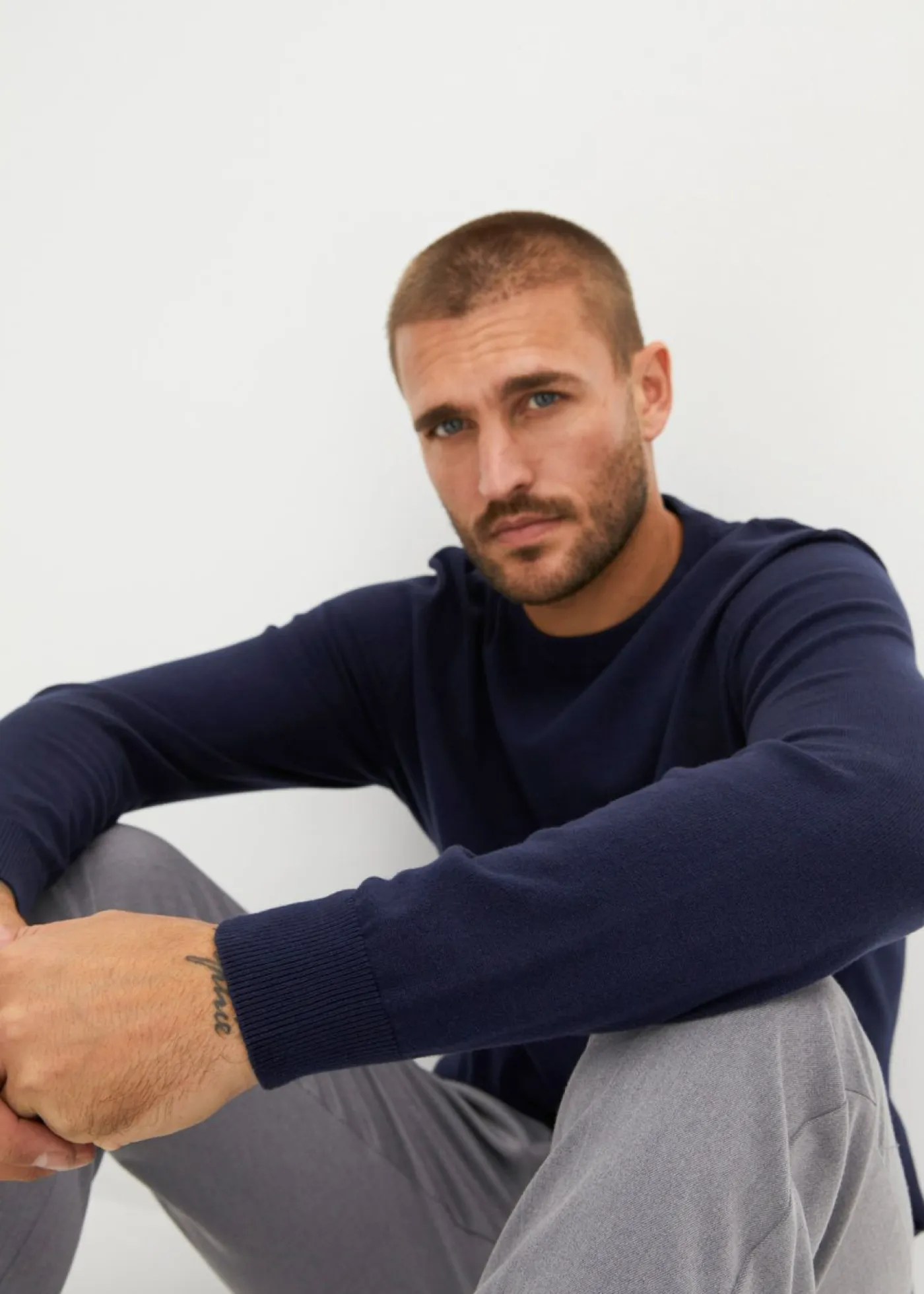 bonprix bonprix Básicos En Rebajas|Jerséis Y Cárdigans>Jersey de punto fino de suave mezcla de algodón Azul marino