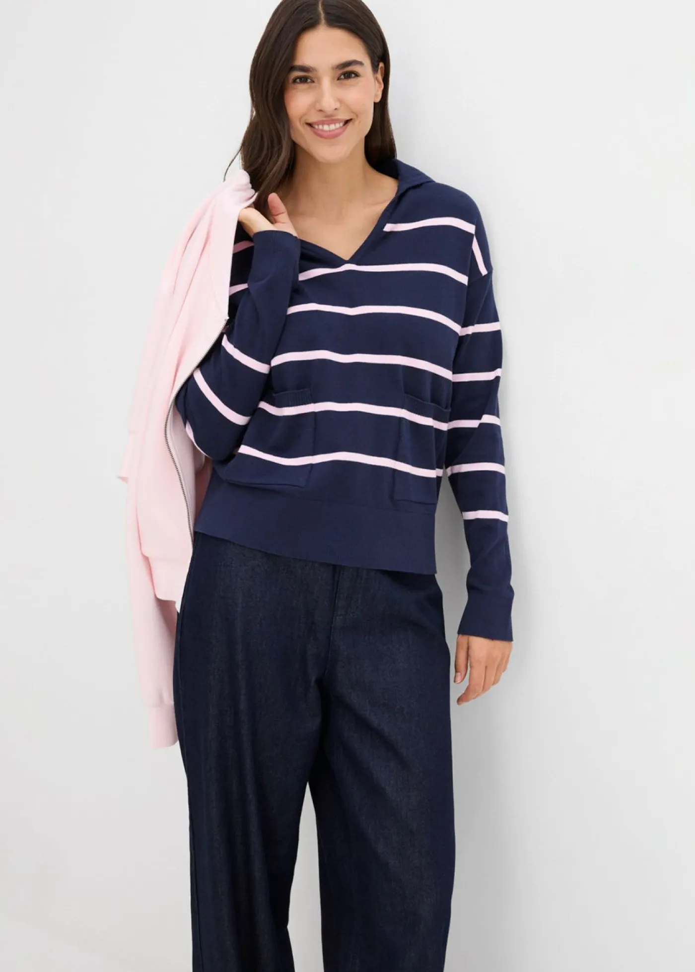 bonprix bonprix Jerséis|Novedades>Jersey de punto fino tipo polo azul marino-rosa cristal con rayas