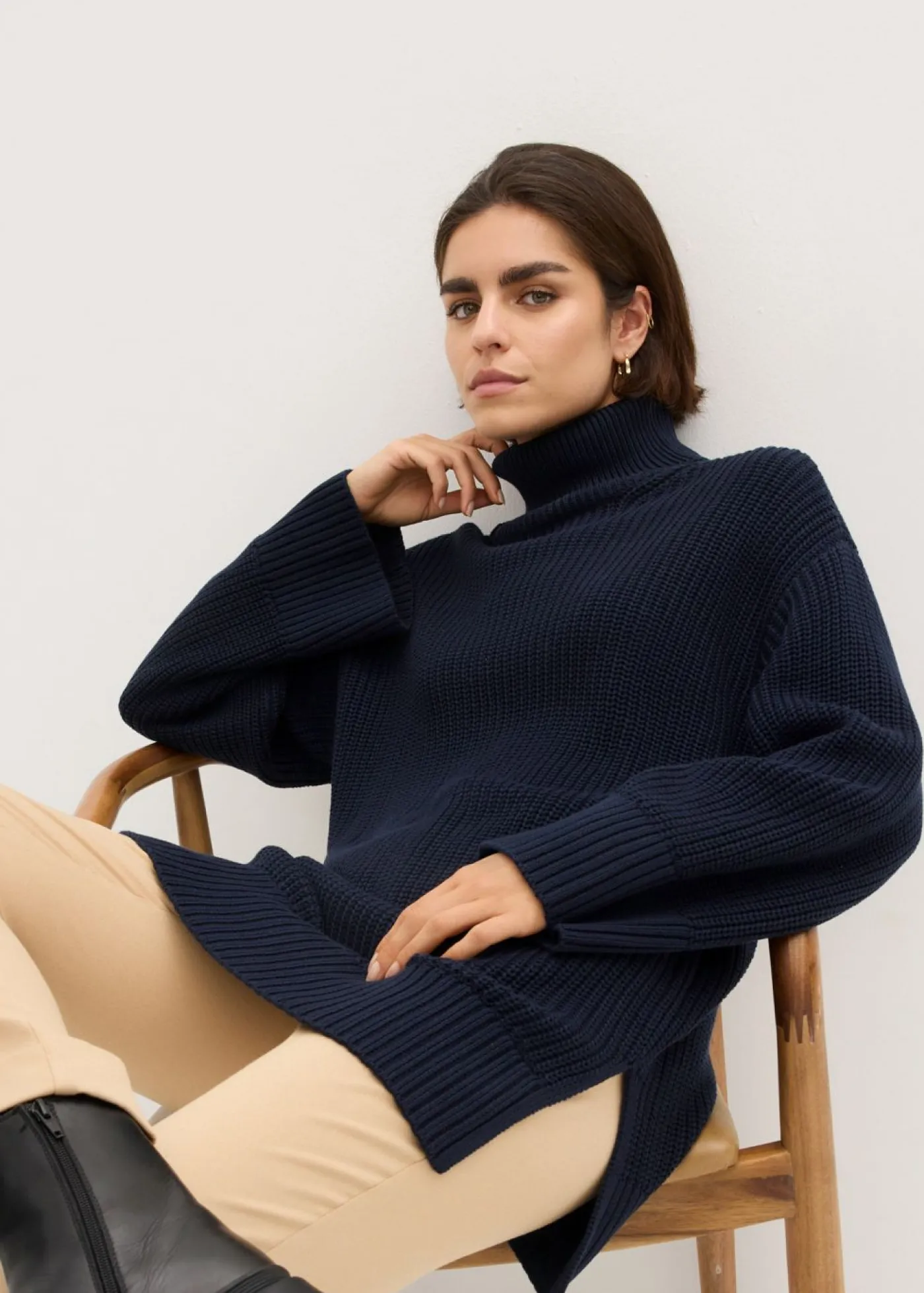 bonprix bonprix Jerséis|Ropa De Punto>Jersey holgado de cuello vuelto de mezcla de algodón Azul marino