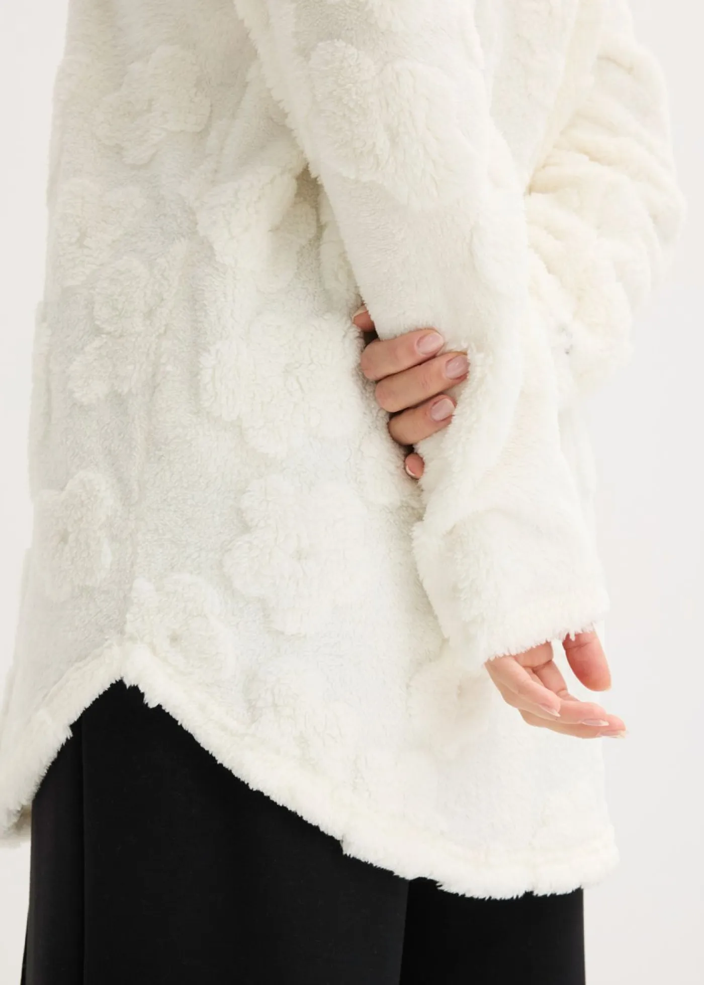 Mujer bonprix bonprix Jersey largo con corte holgado y estampado de corazones